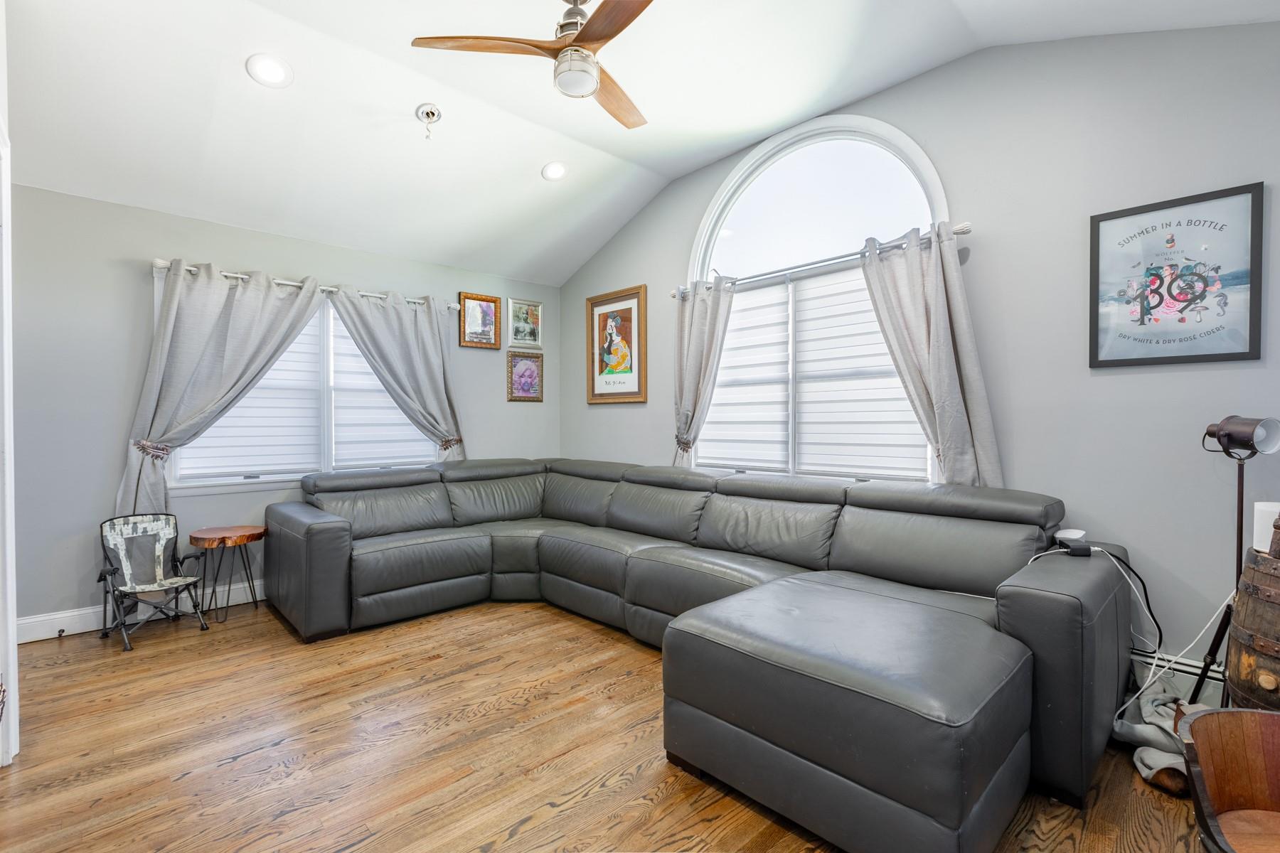 Single Family Smith  Suffolk County, NY 11751, MLS-855834-10
