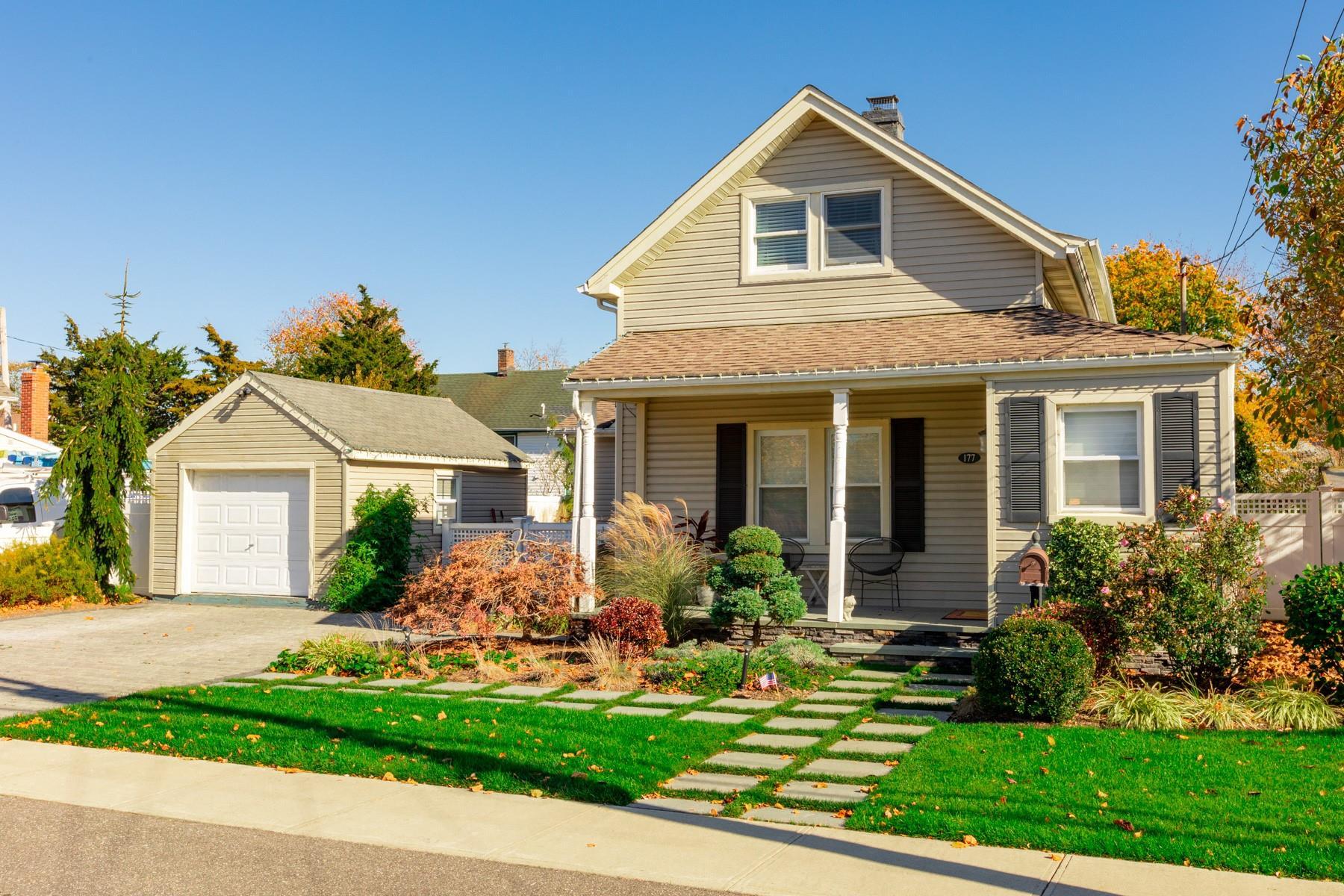 Single Family Smith  Suffolk County, NY 11751, MLS-855834-2