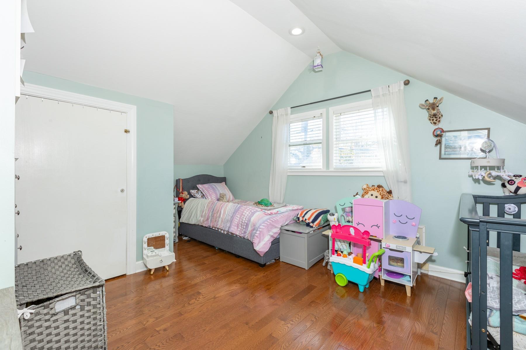 Single Family Smith  Suffolk County, NY 11751, MLS-855834-21