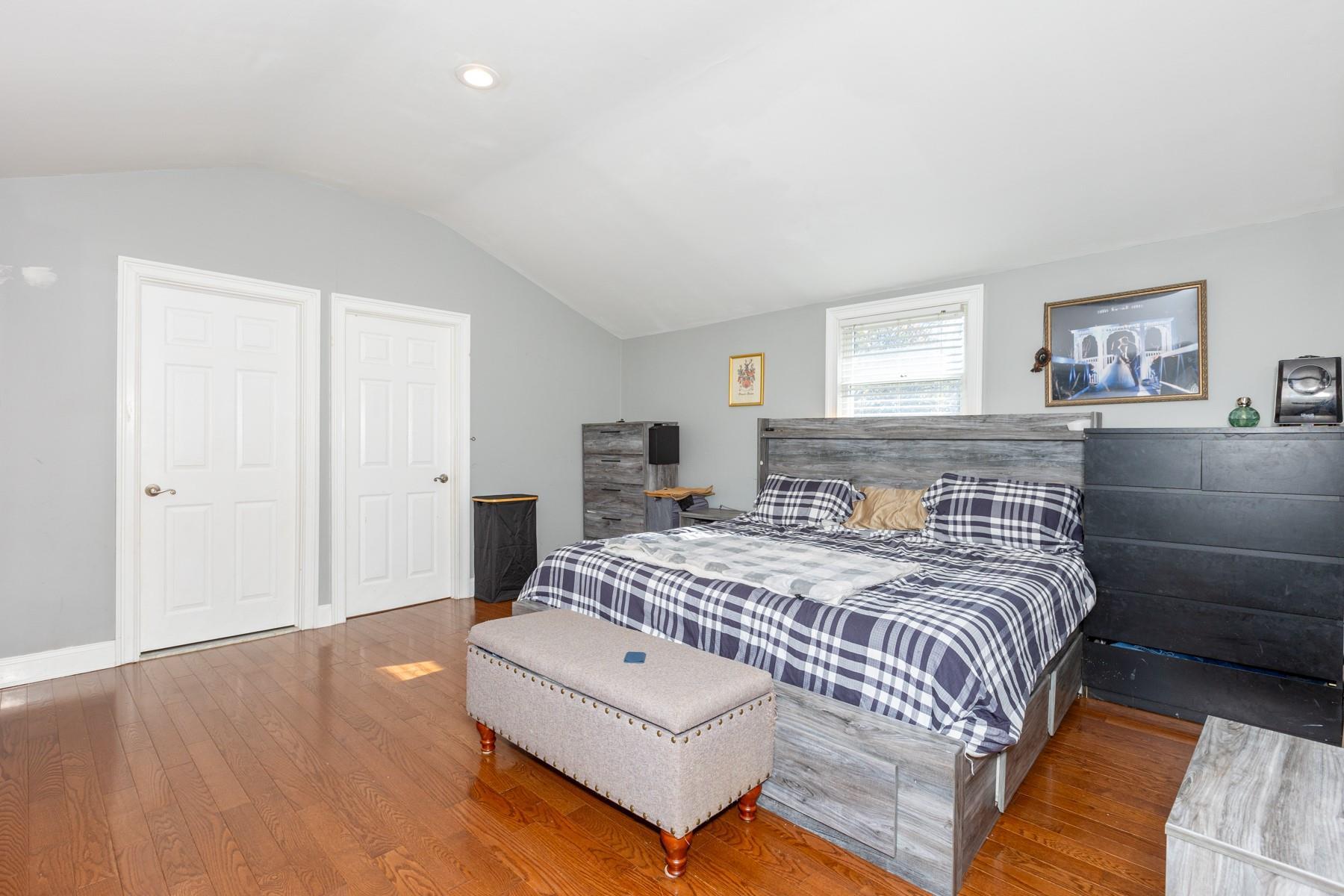 Single Family Smith  Suffolk County, NY 11751, MLS-855834-24