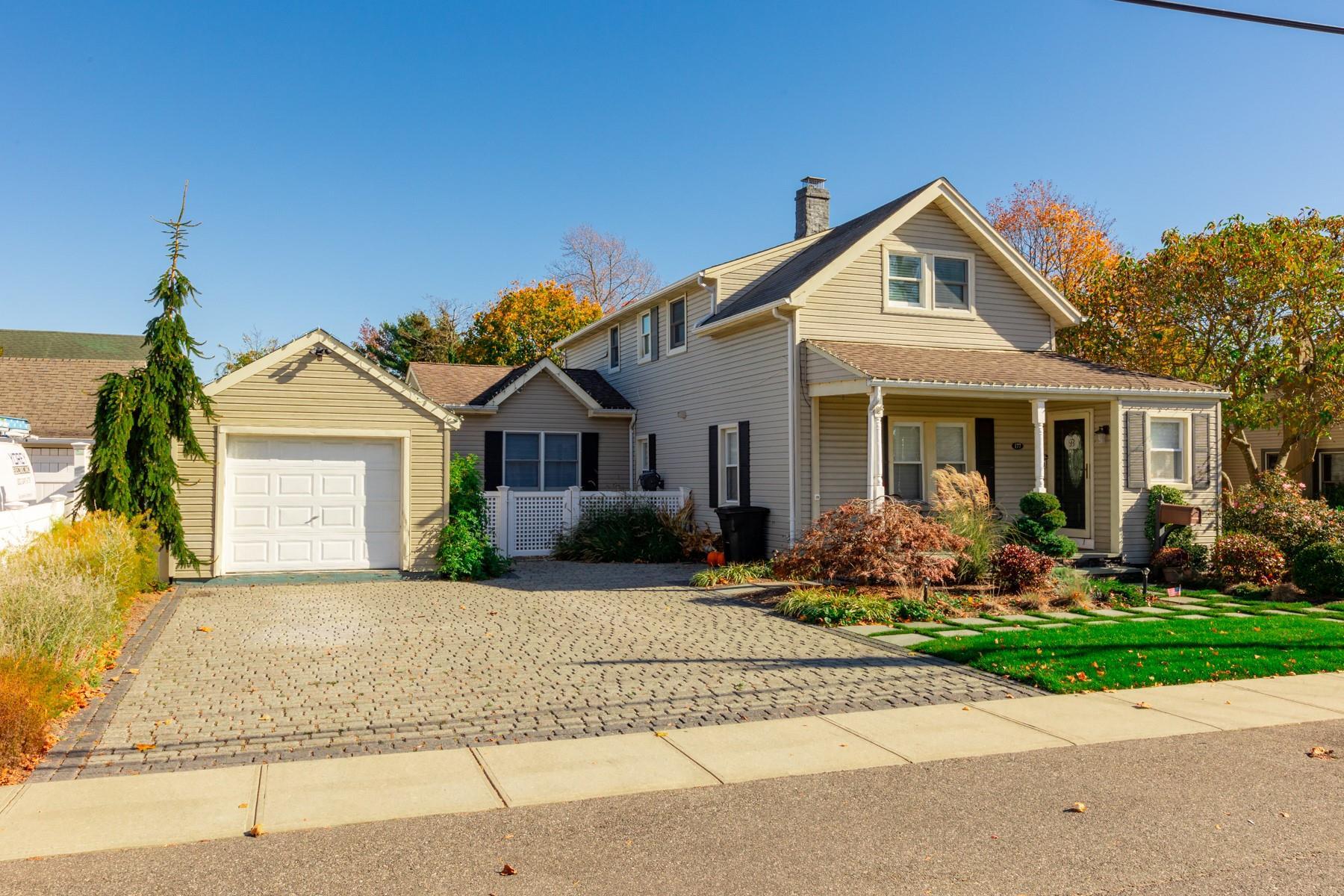 Single Family Smith  Suffolk County, NY 11751, MLS-855834-3