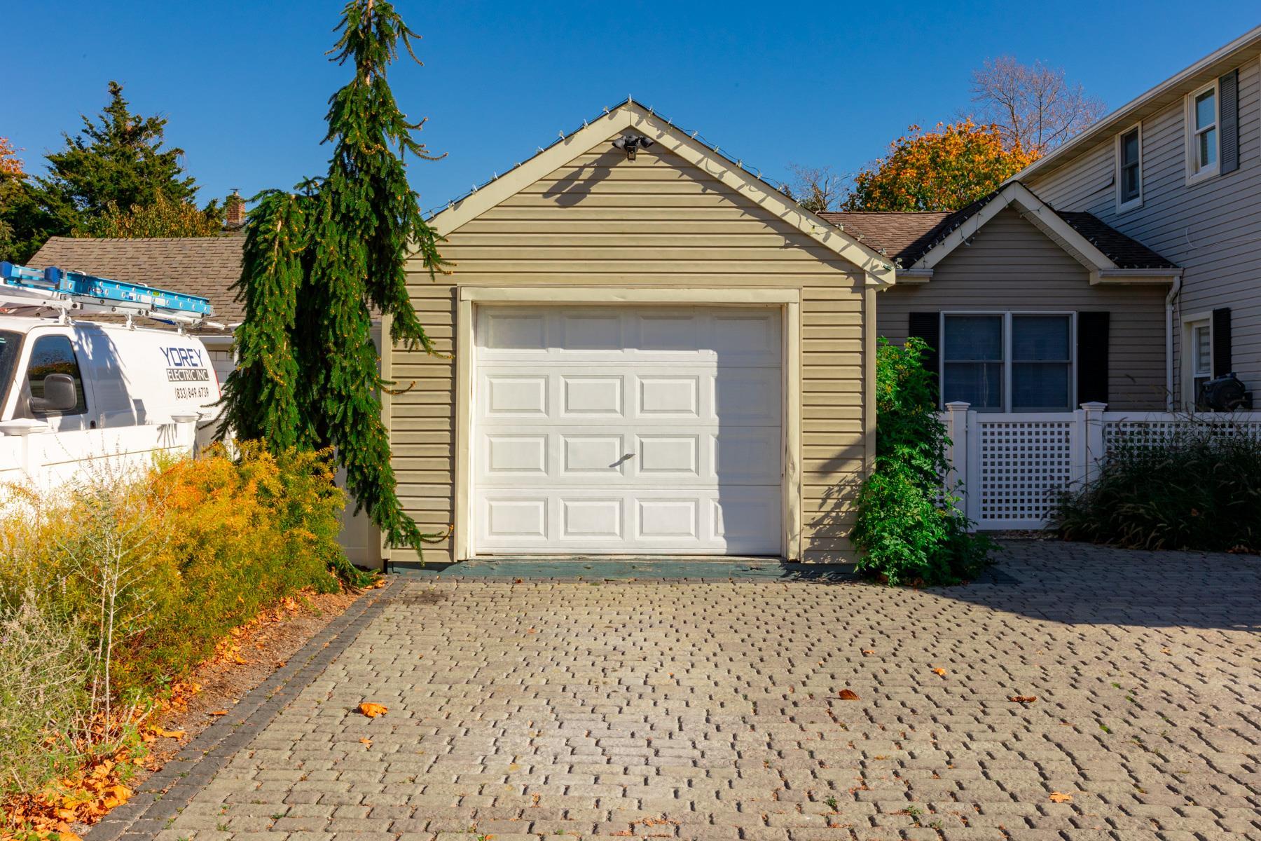 Single Family Smith  Suffolk County, NY 11751, MLS-855834-4