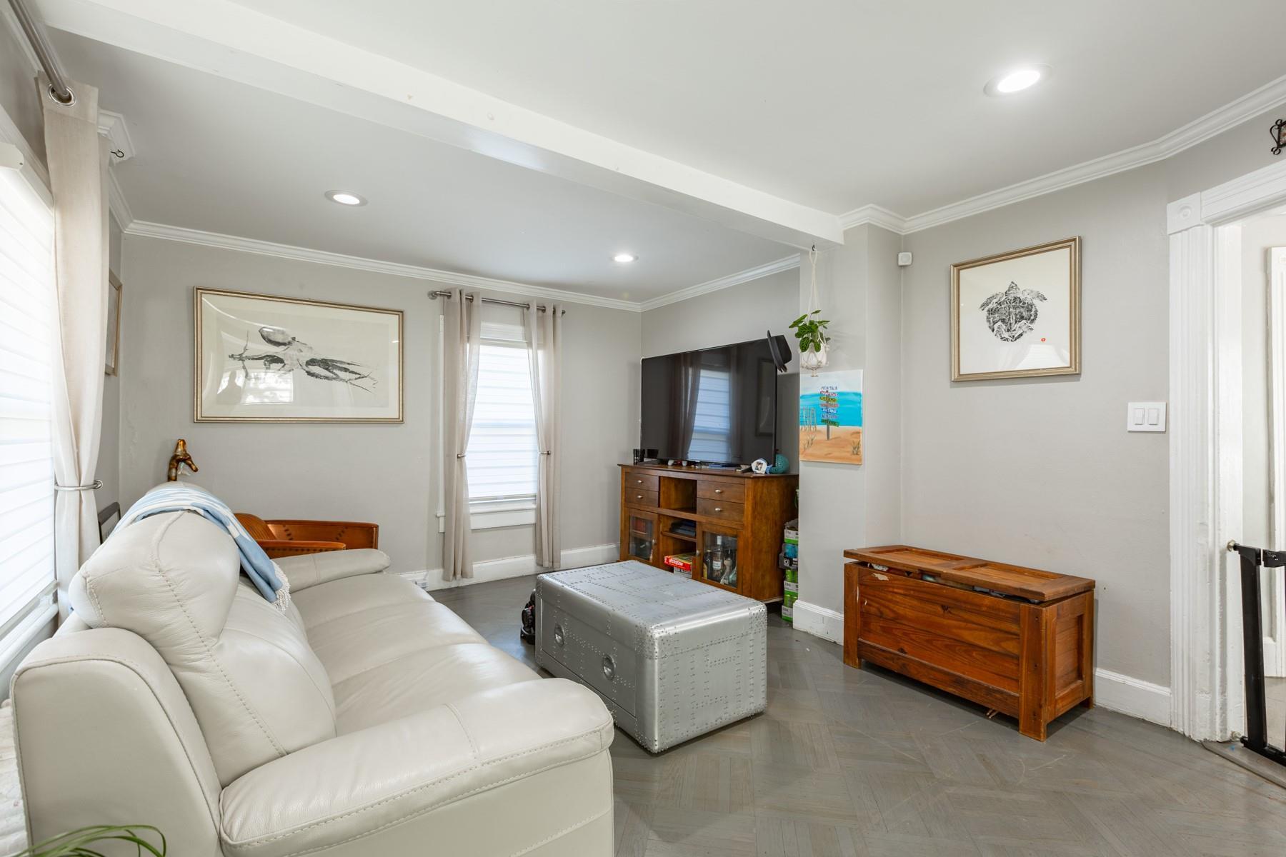 Single Family Smith  Suffolk County, NY 11751, MLS-855834-7