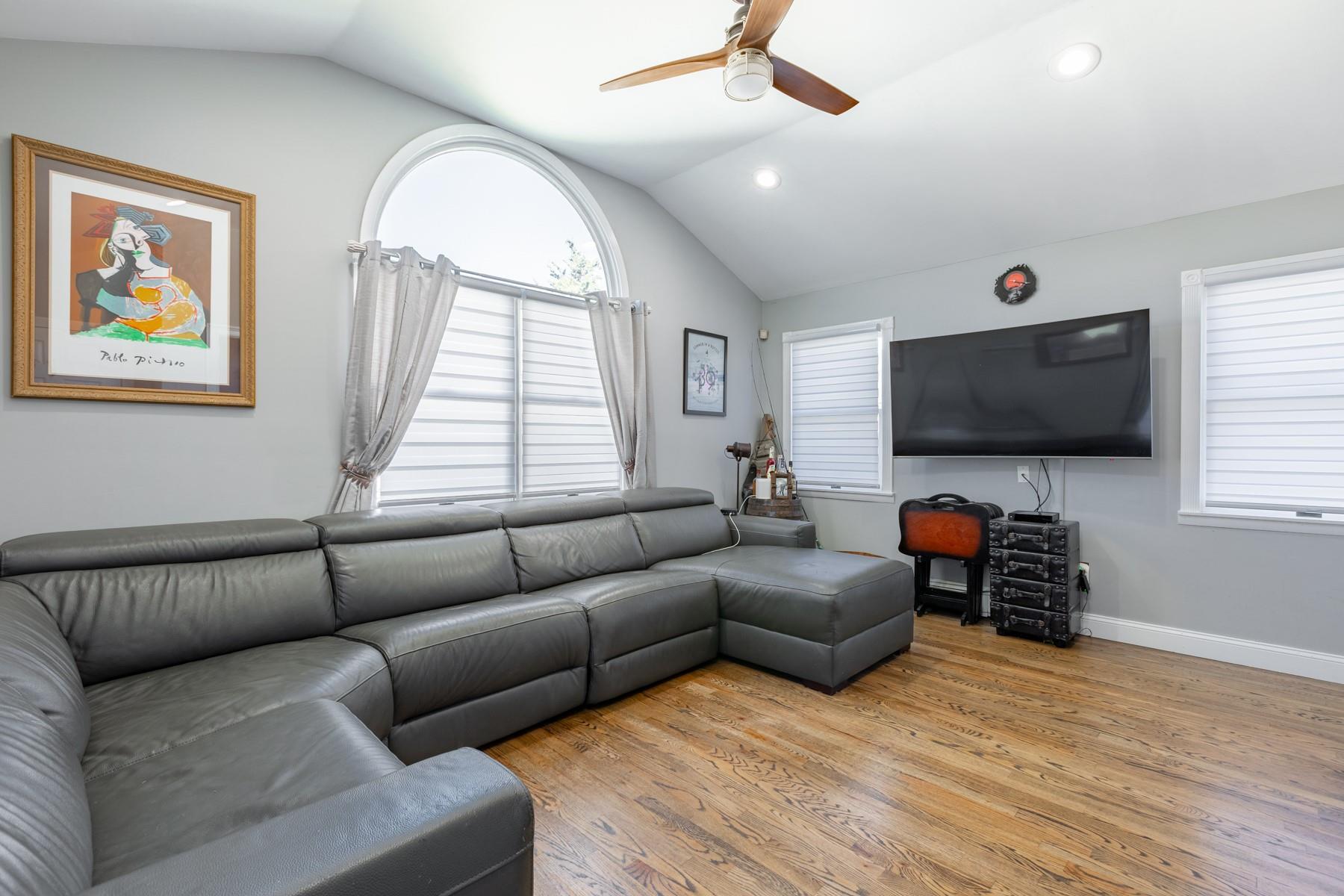 Single Family Smith  Suffolk County, NY 11751, MLS-855834-9