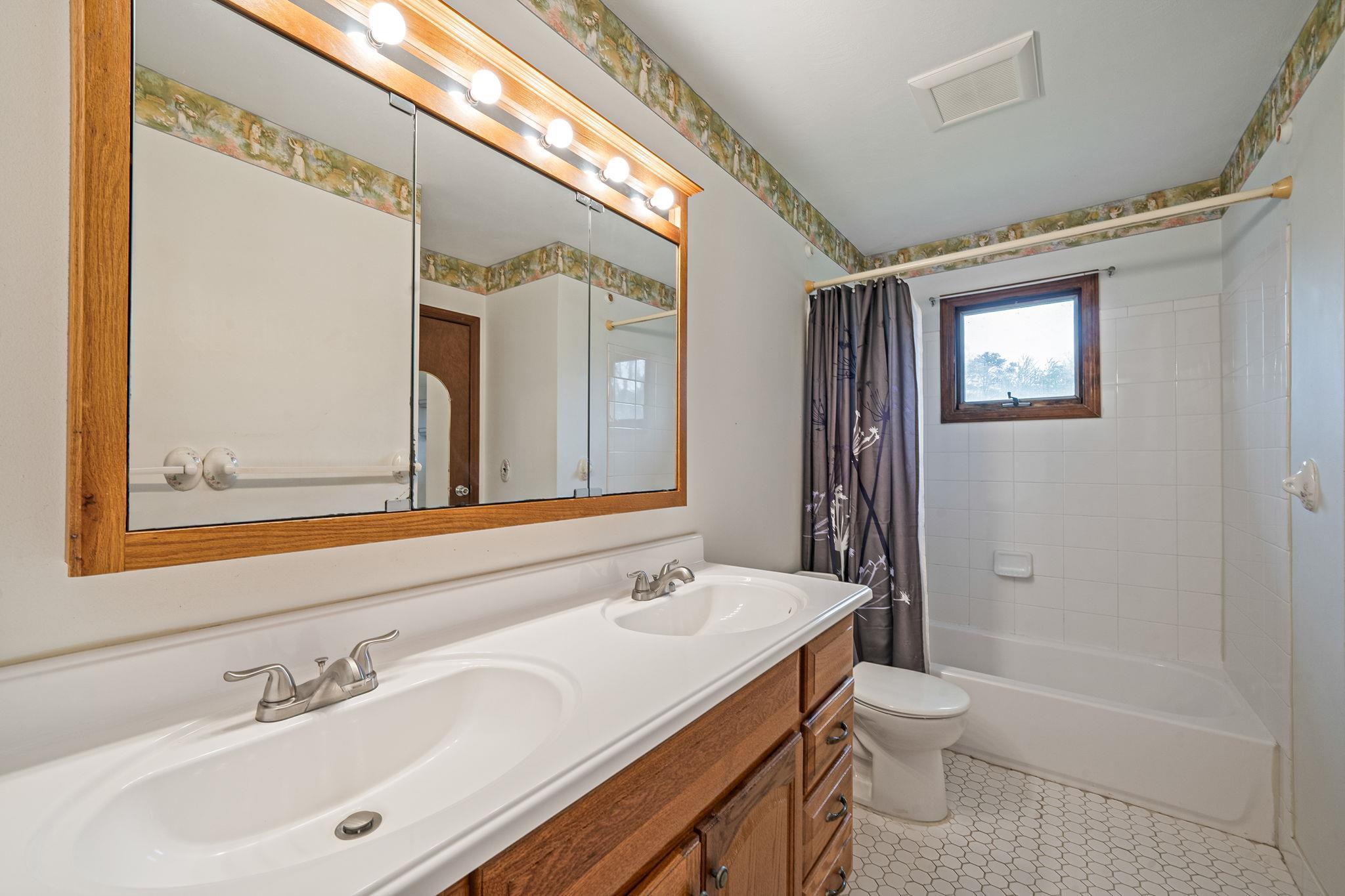 Single Family Cedarhurst  Suffolk County, NY 11752, MLS-855839-10