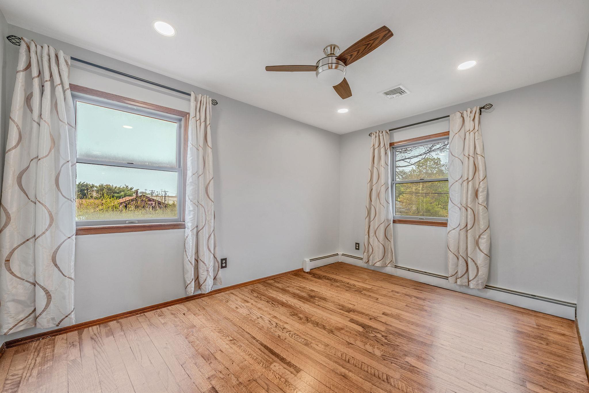 Single Family Cedarhurst  Suffolk County, NY 11752, MLS-855839-12