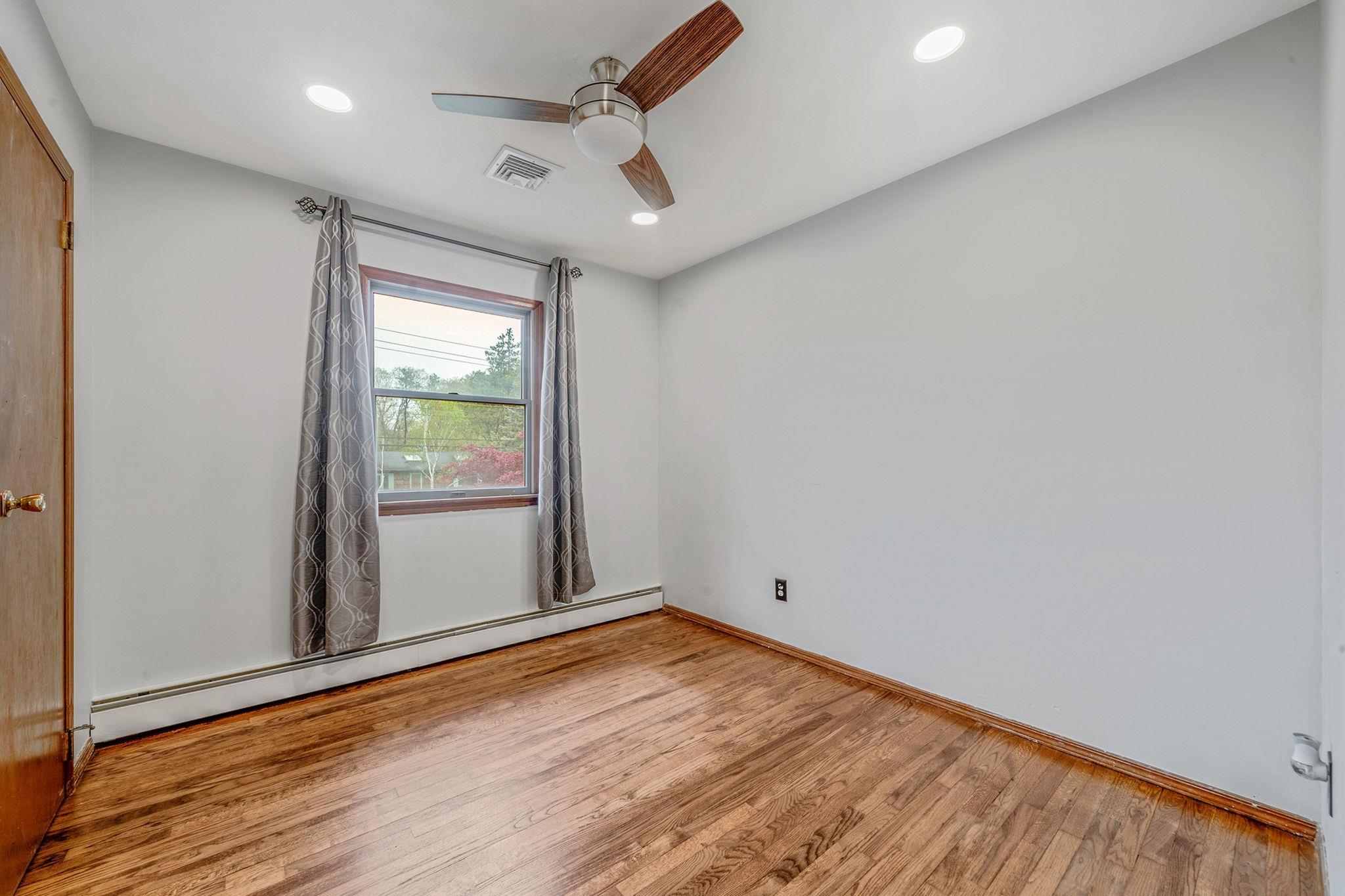 Single Family Cedarhurst  Suffolk County, NY 11752, MLS-855839-13