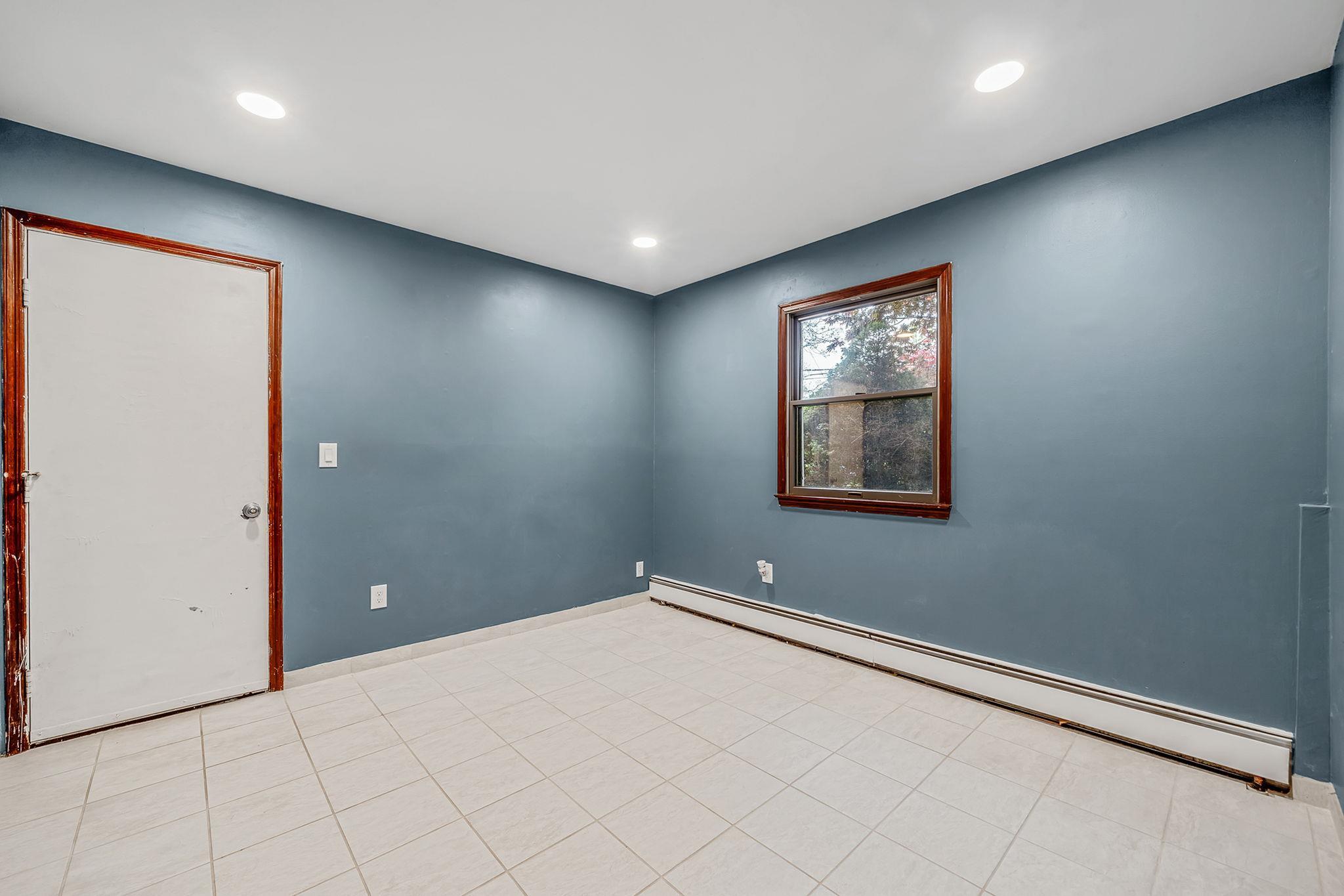 Single Family Cedarhurst  Suffolk County, NY 11752, MLS-855839-17