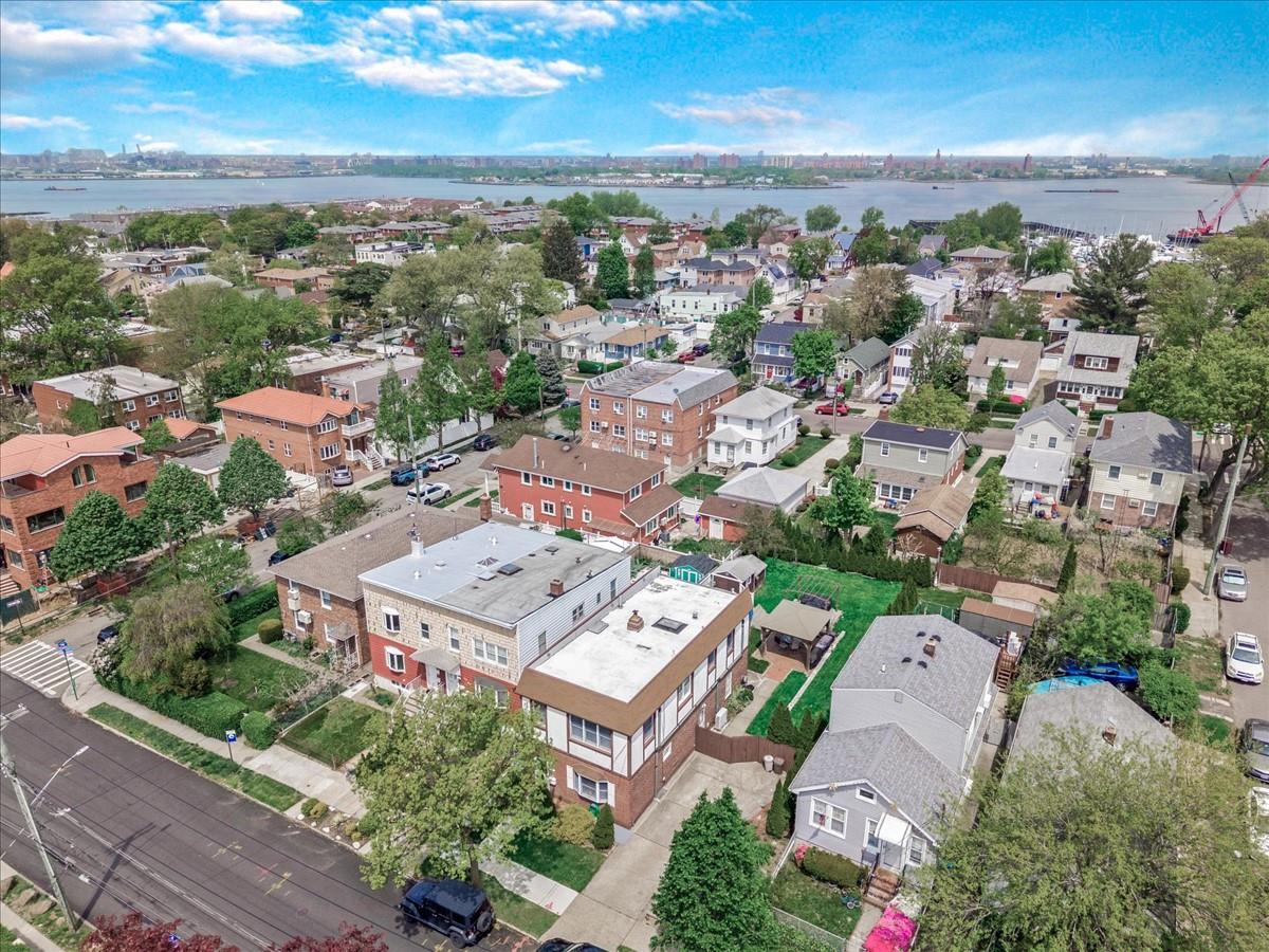 Single Family 7  Queens, NY 11356, MLS-855851-37