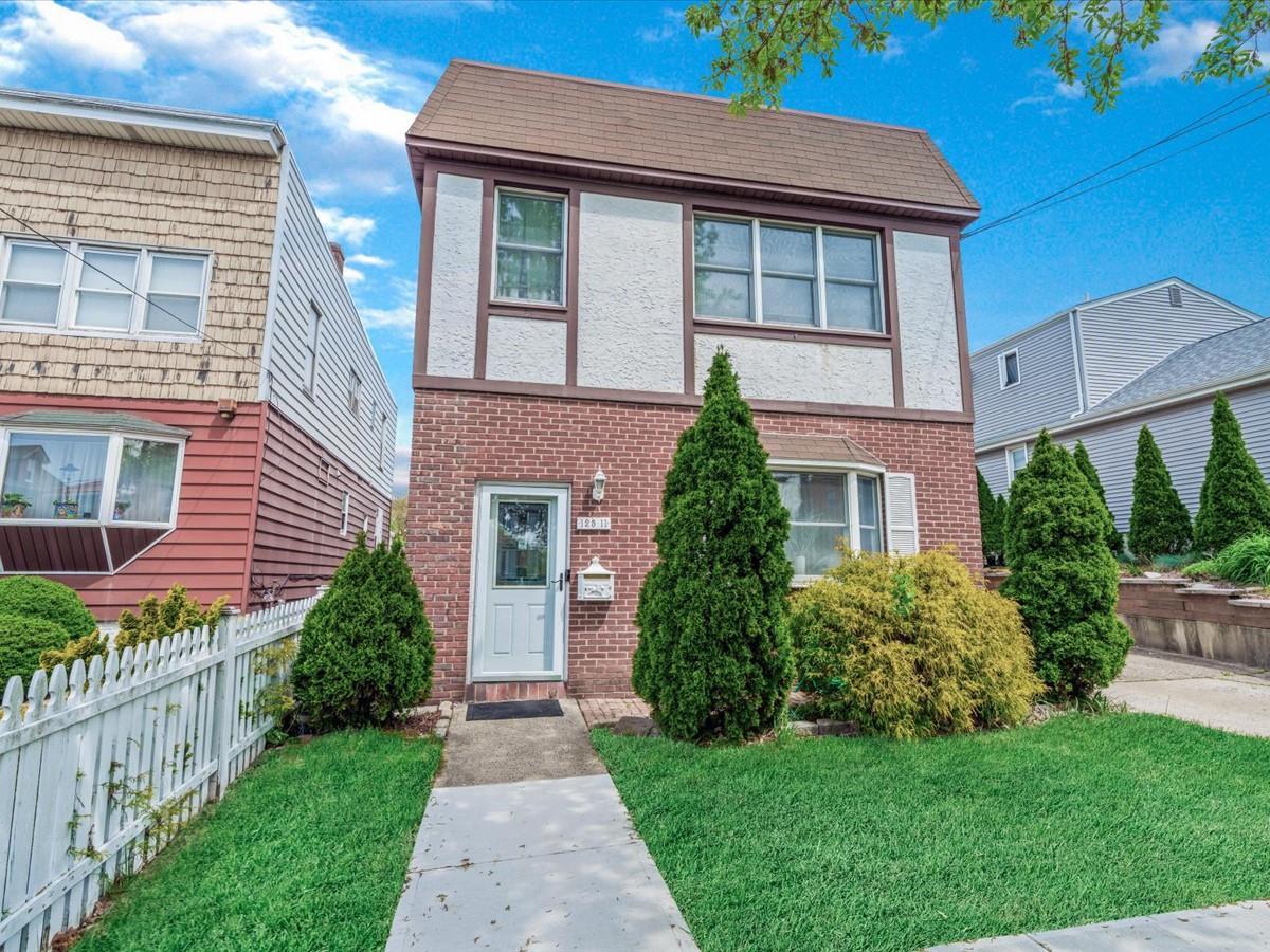 Single Family 7  Queens, NY 11356, MLS-855851-4