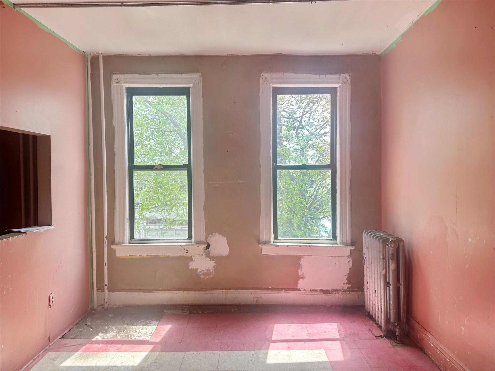 Single Family Sunnyside  Brooklyn, NY 11207, MLS-855854-2