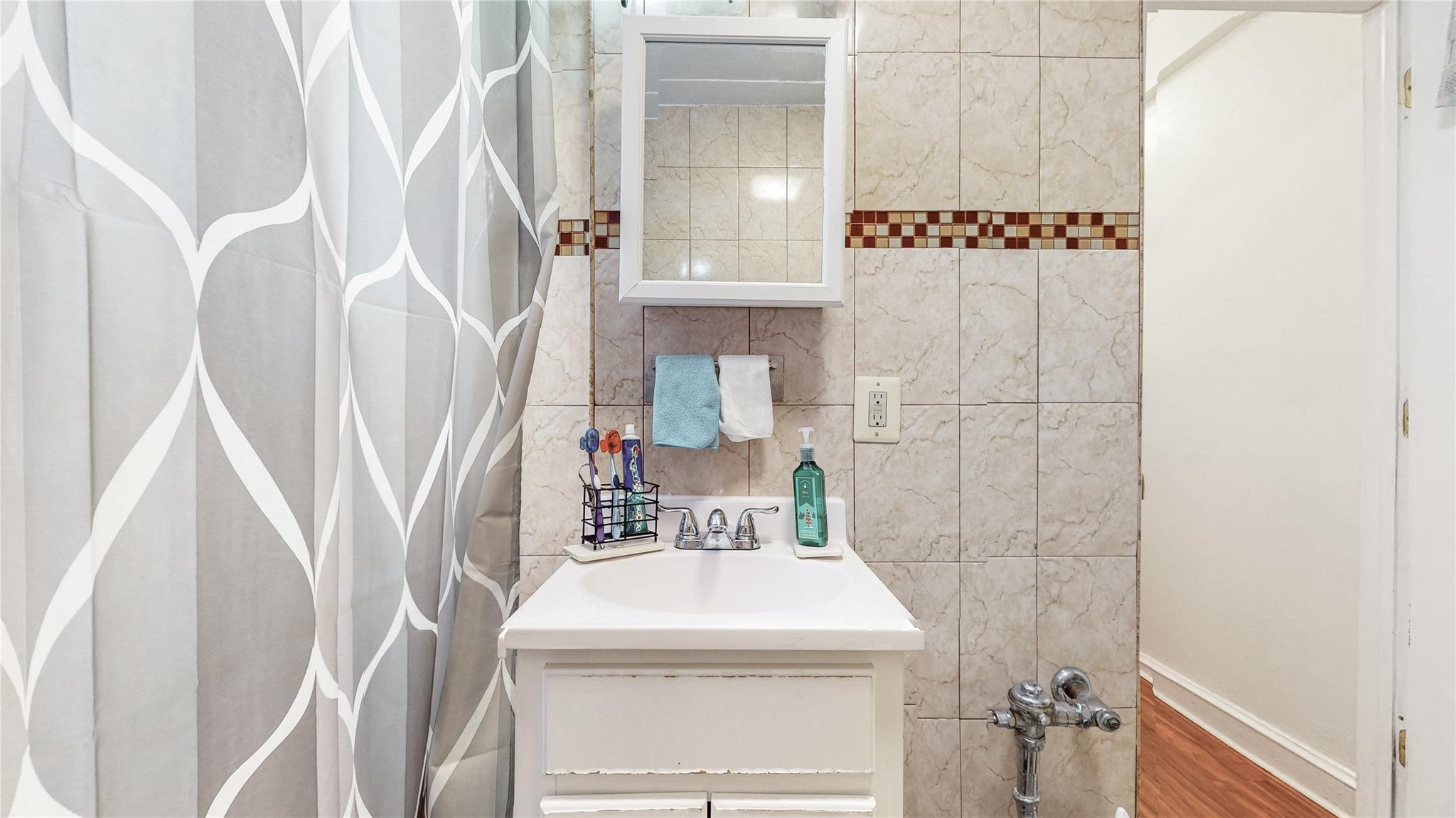 Apartment Highland  Brooklyn, NY 11027, MLS-855856-7