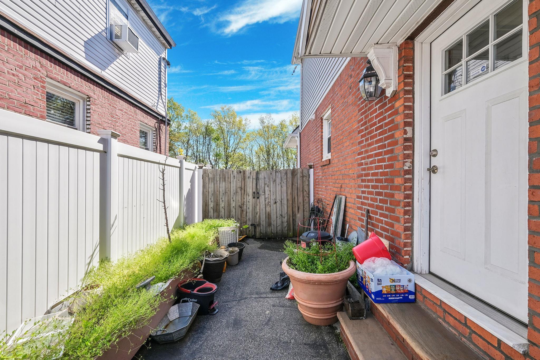 Single Family 238th  Nassau County, NY 11003, MLS-855870-3