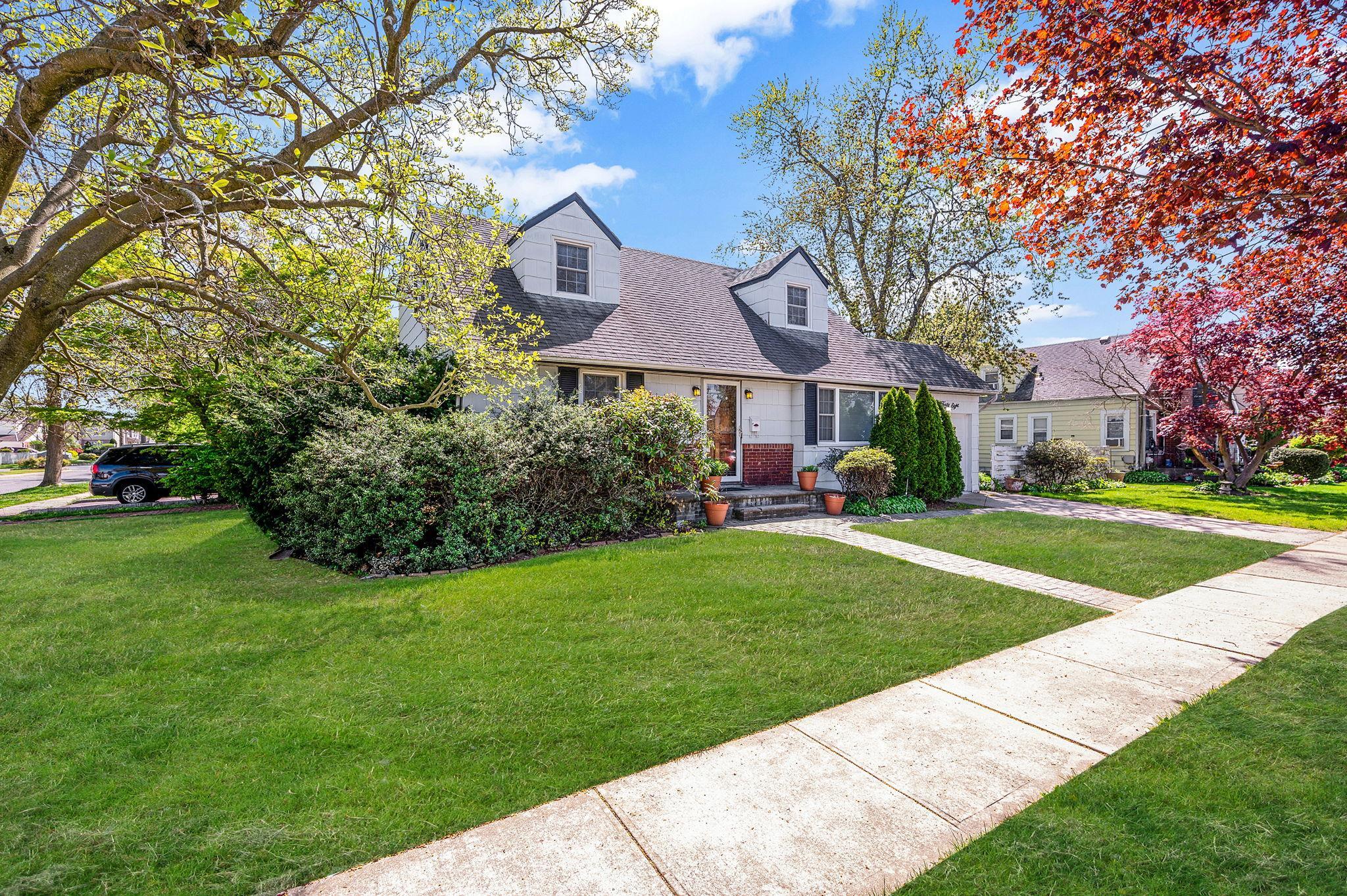 Single Family Allen  Nassau County, NY 11550, MLS-855971-2