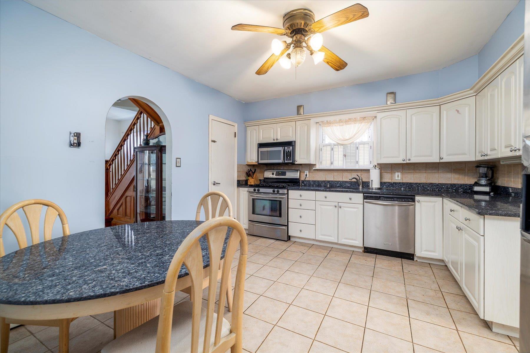 Single Family Thomas  Nassau County, NY 11510, MLS-855974-6