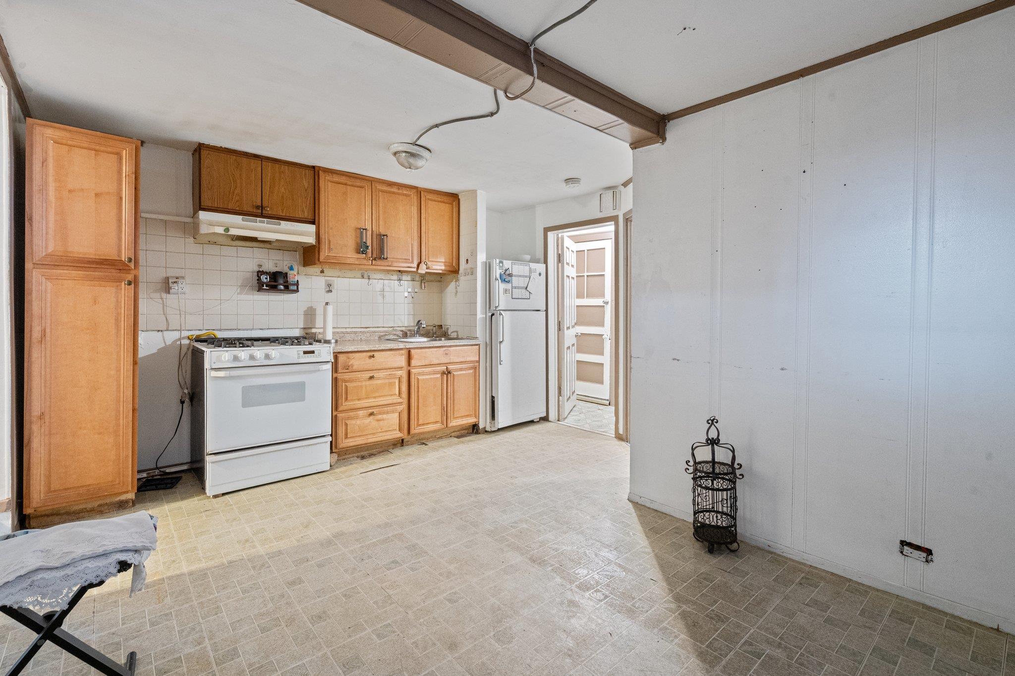 Single Family Martense  Queens, NY 11368, MLS-856002-11