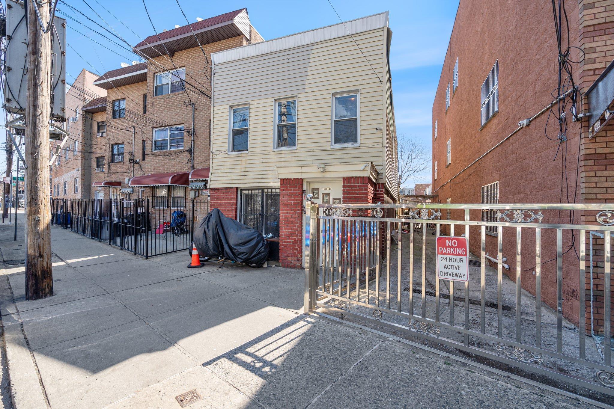 Single Family Martense  Queens, NY 11368, MLS-856002-2