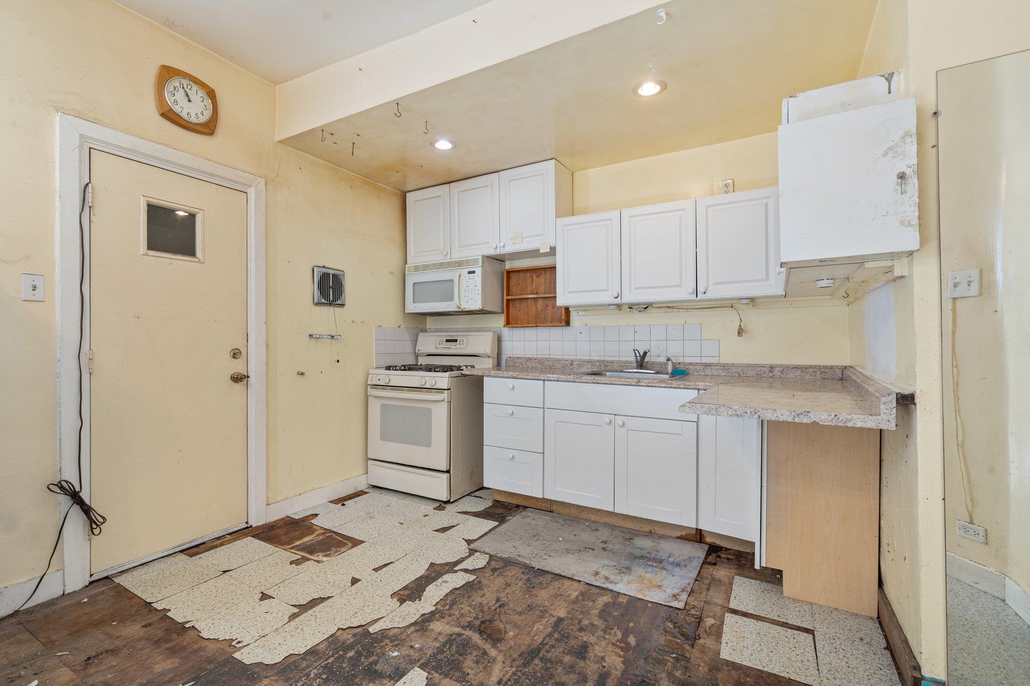 Single Family Martense  Queens, NY 11368, MLS-856002-26