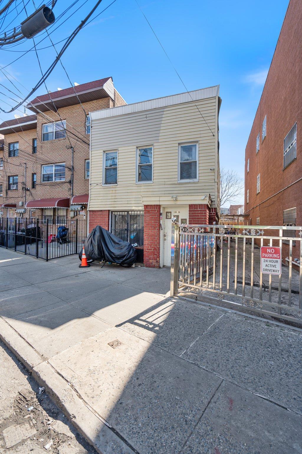 Single Family Martense  Queens, NY 11368, MLS-856002-34
