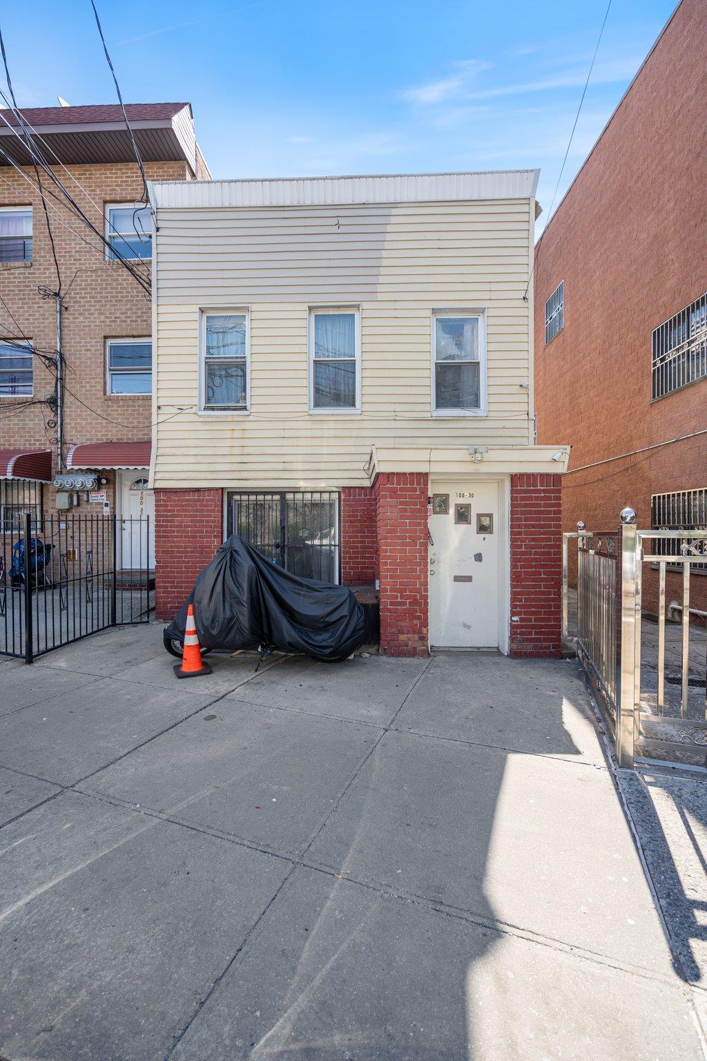Single Family Martense  Queens, NY 11368, MLS-856002-35