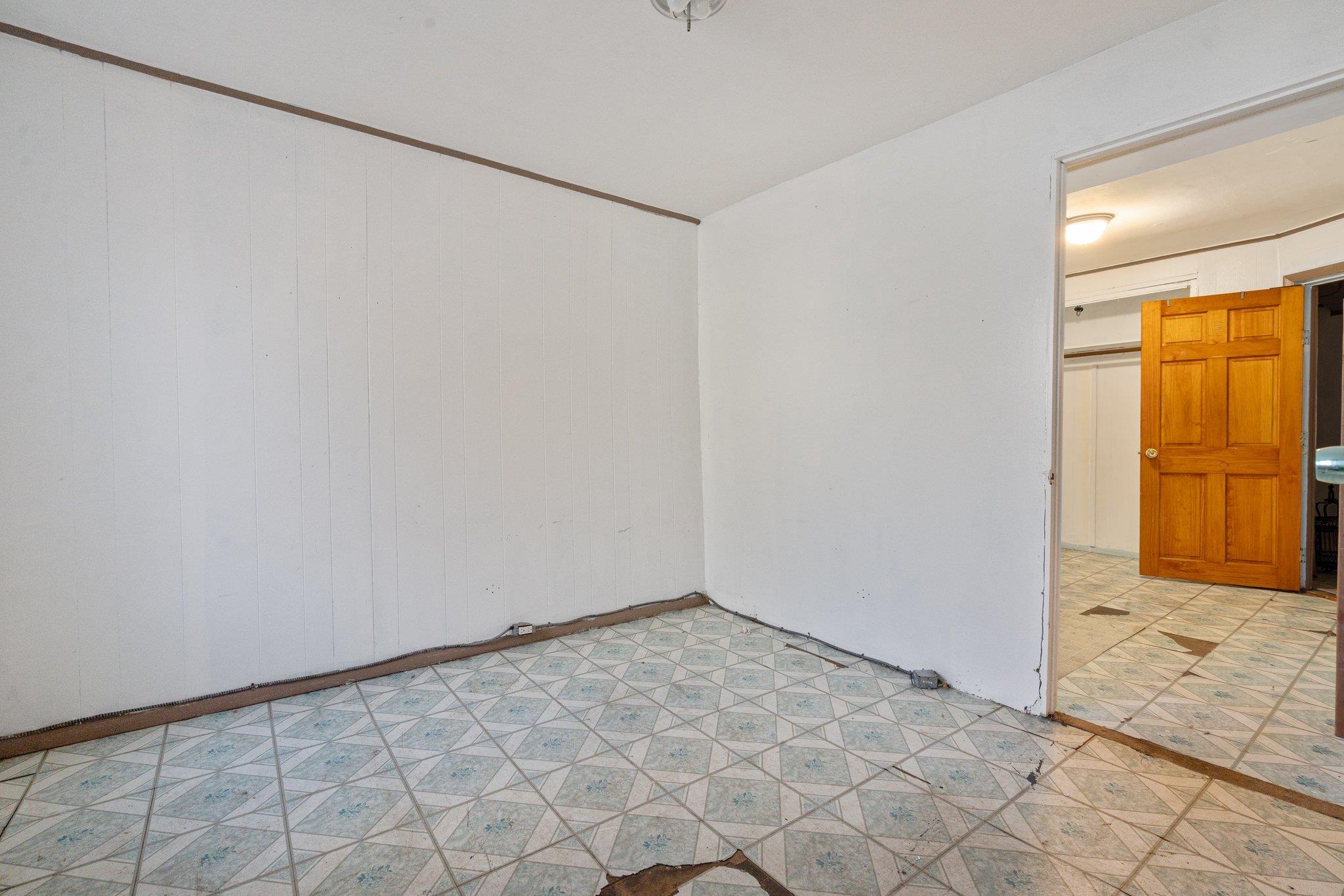Single Family Martense  Queens, NY 11368, MLS-856002-4