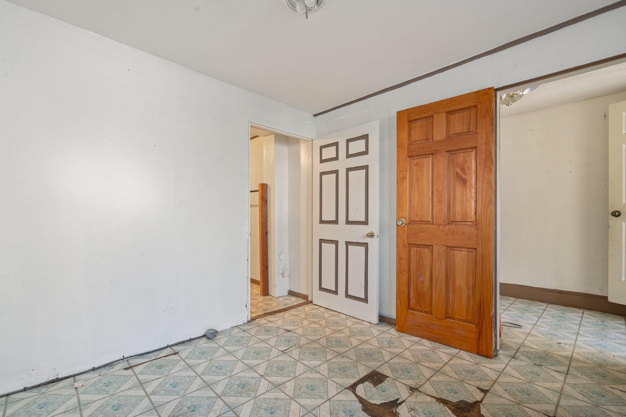 Single Family Martense  Queens, NY 11368, MLS-856002-6
