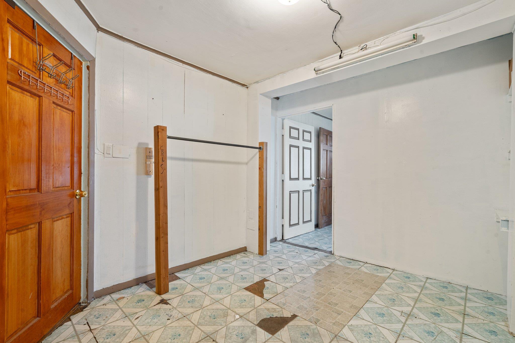 Single Family Martense  Queens, NY 11368, MLS-856002-8