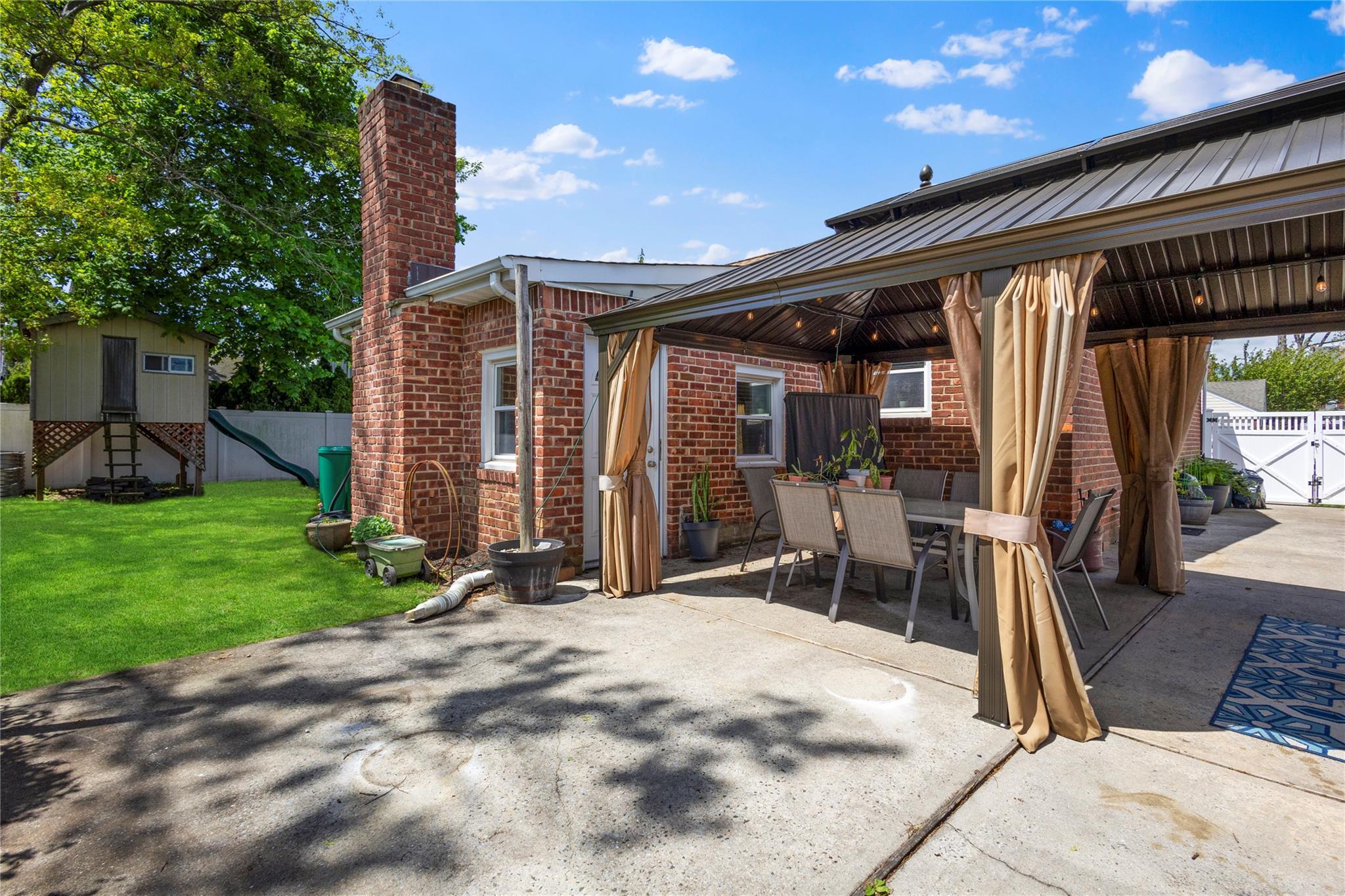 Single Family Chestnut  Nassau County, NY 11580, MLS-856020-30
