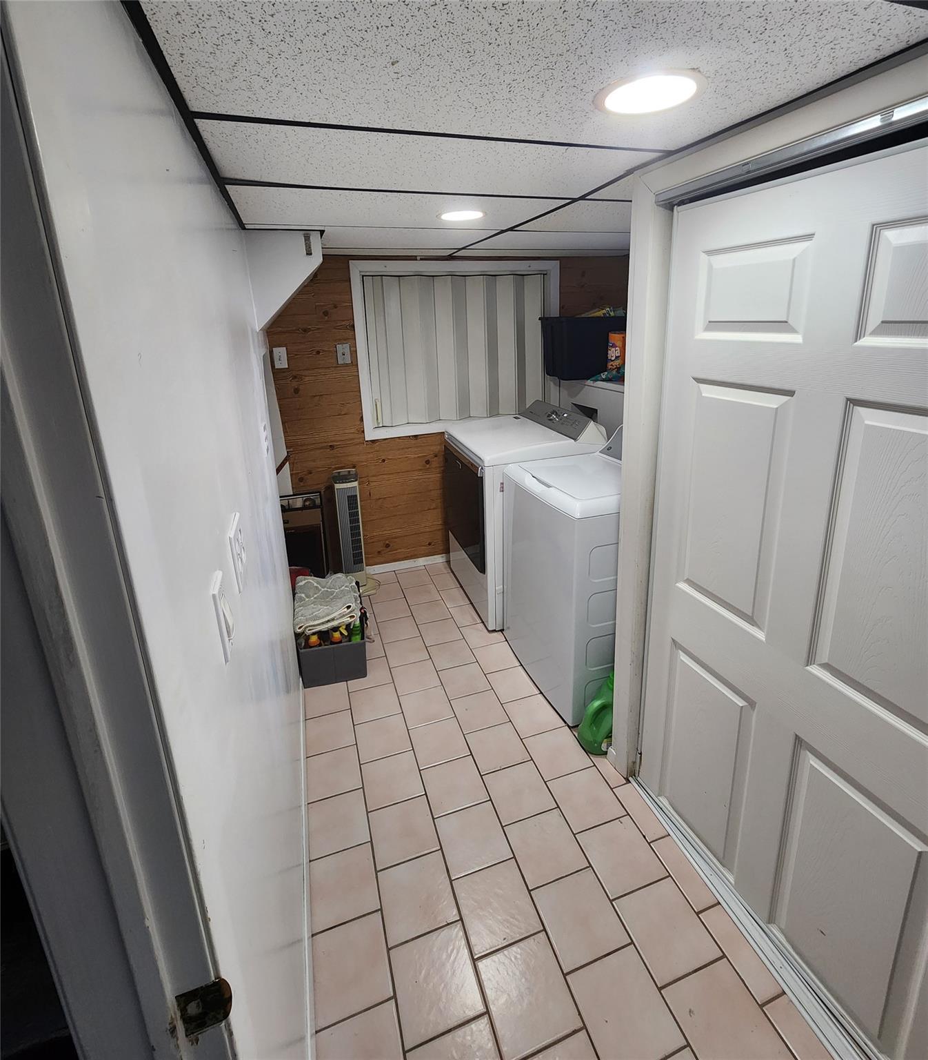 Single Family Catskill Avenue  Suffolk County, NY 11757, MLS-856022-6
