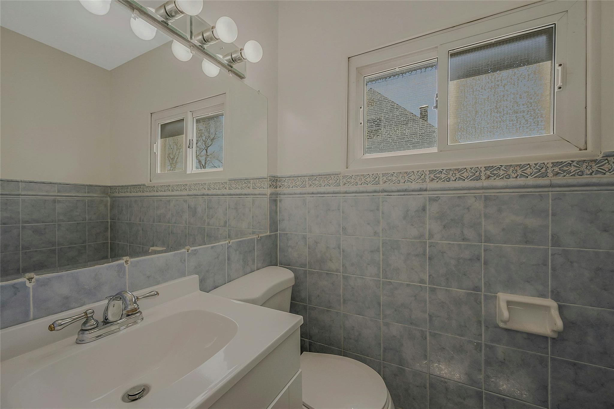 Single Family Stanley  Suffolk County, NY 11720, MLS-856029-28