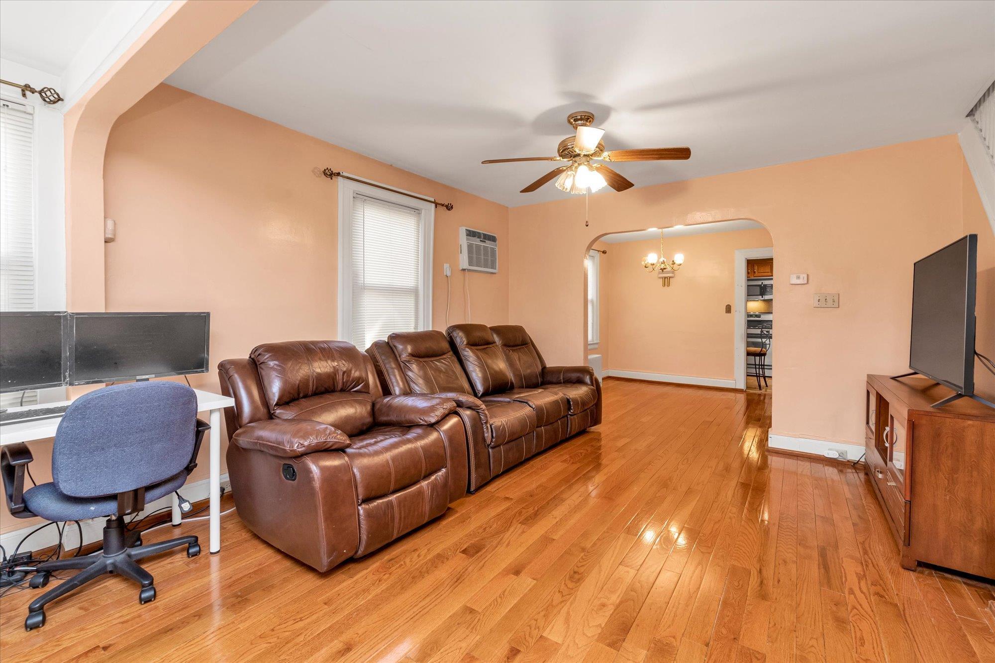 Single Family Fairbury  Queens, NY 11428, MLS-856040-10