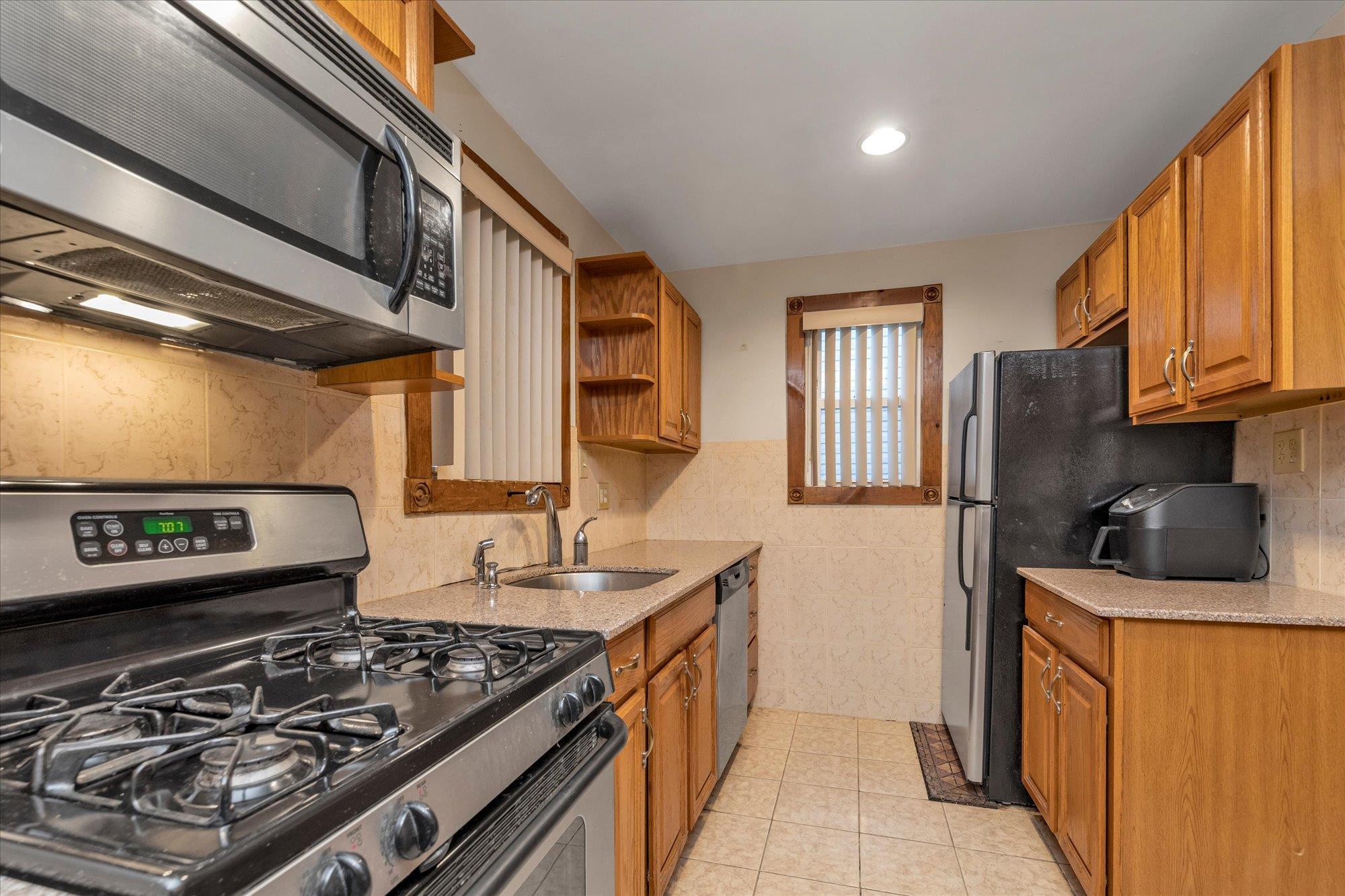 Single Family Fairbury  Queens, NY 11428, MLS-856040-5
