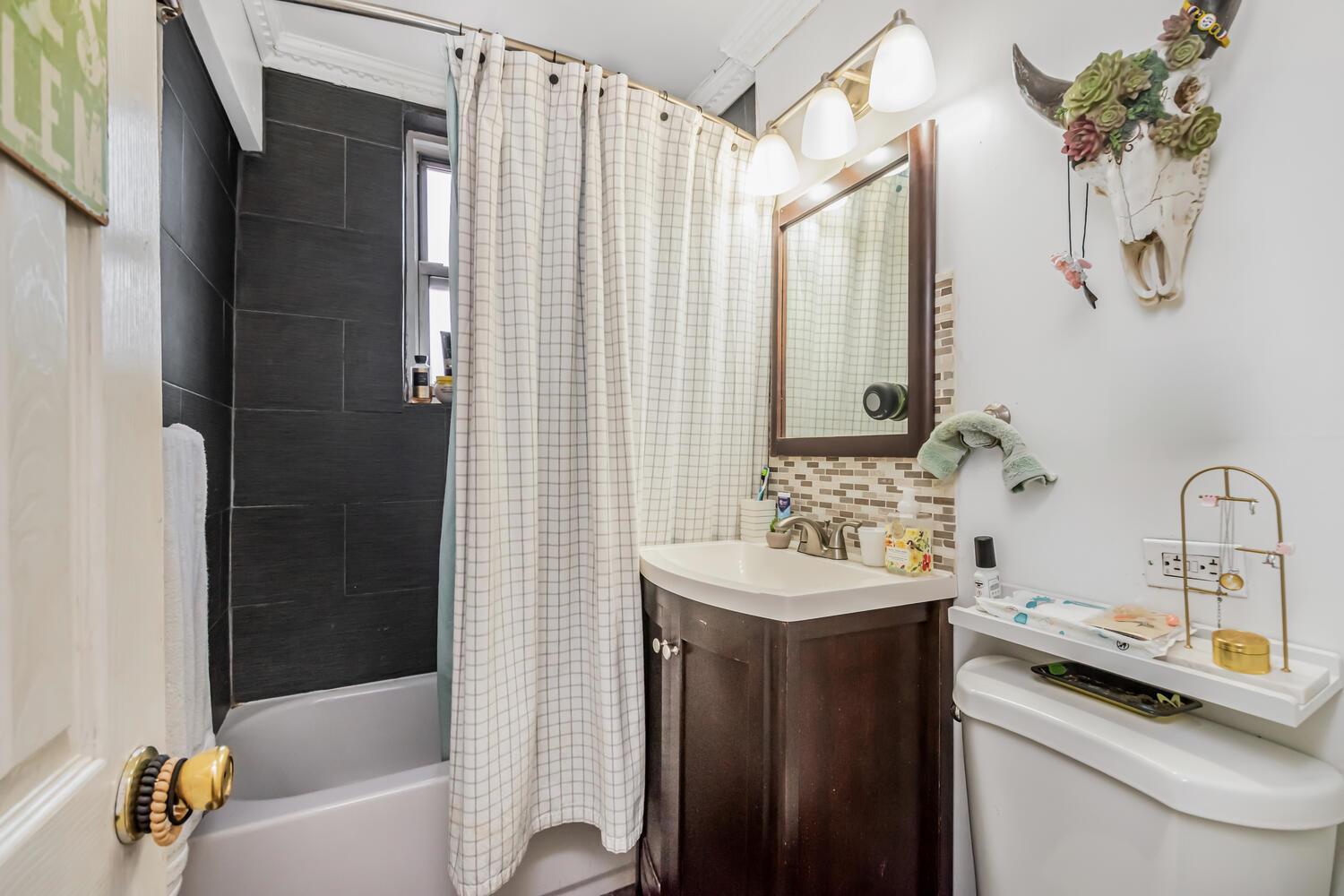 Coop Thieriot  Bronx, NY 10460, MLS-856069-15