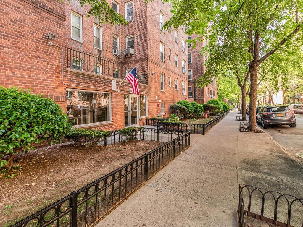 Coop Thieriot  Bronx, NY 10460, MLS-856069-2