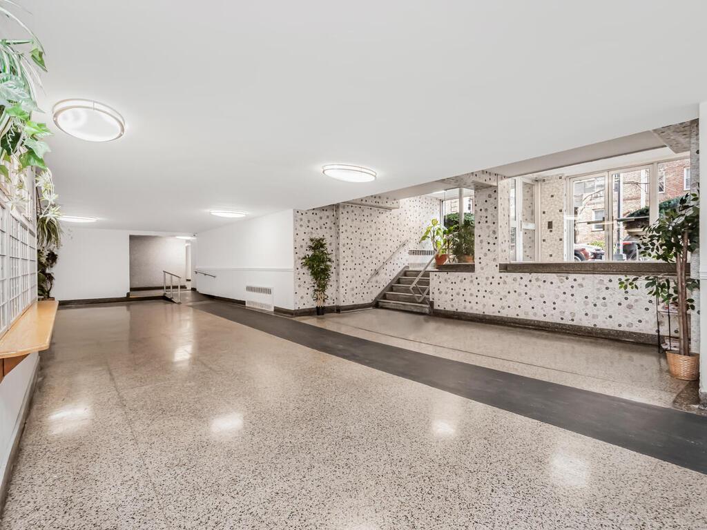 Coop Thieriot  Bronx, NY 10460, MLS-856069-3