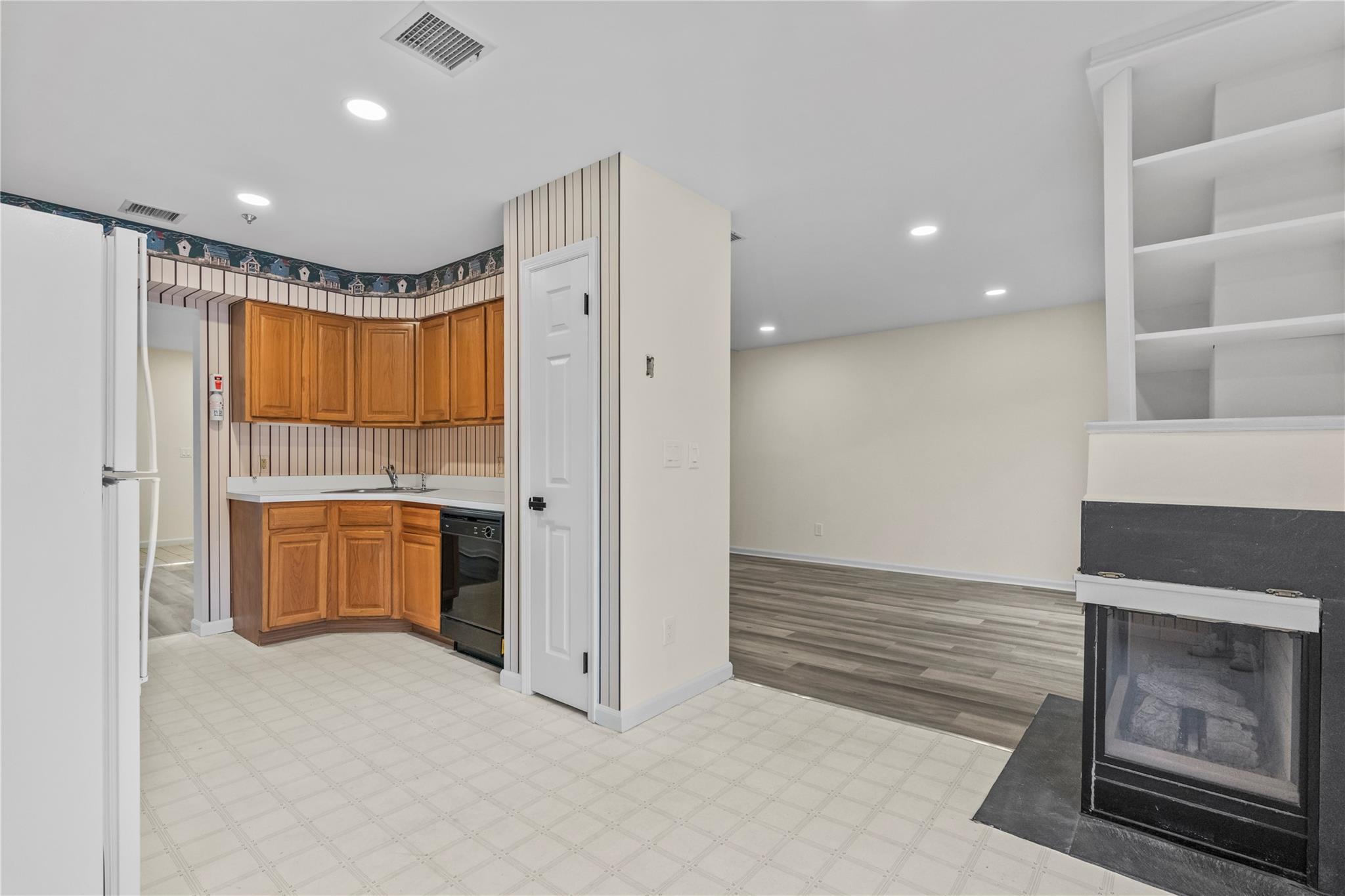 Single Family Brentwood  Westchester County, NY 10591, MLS-856087-7