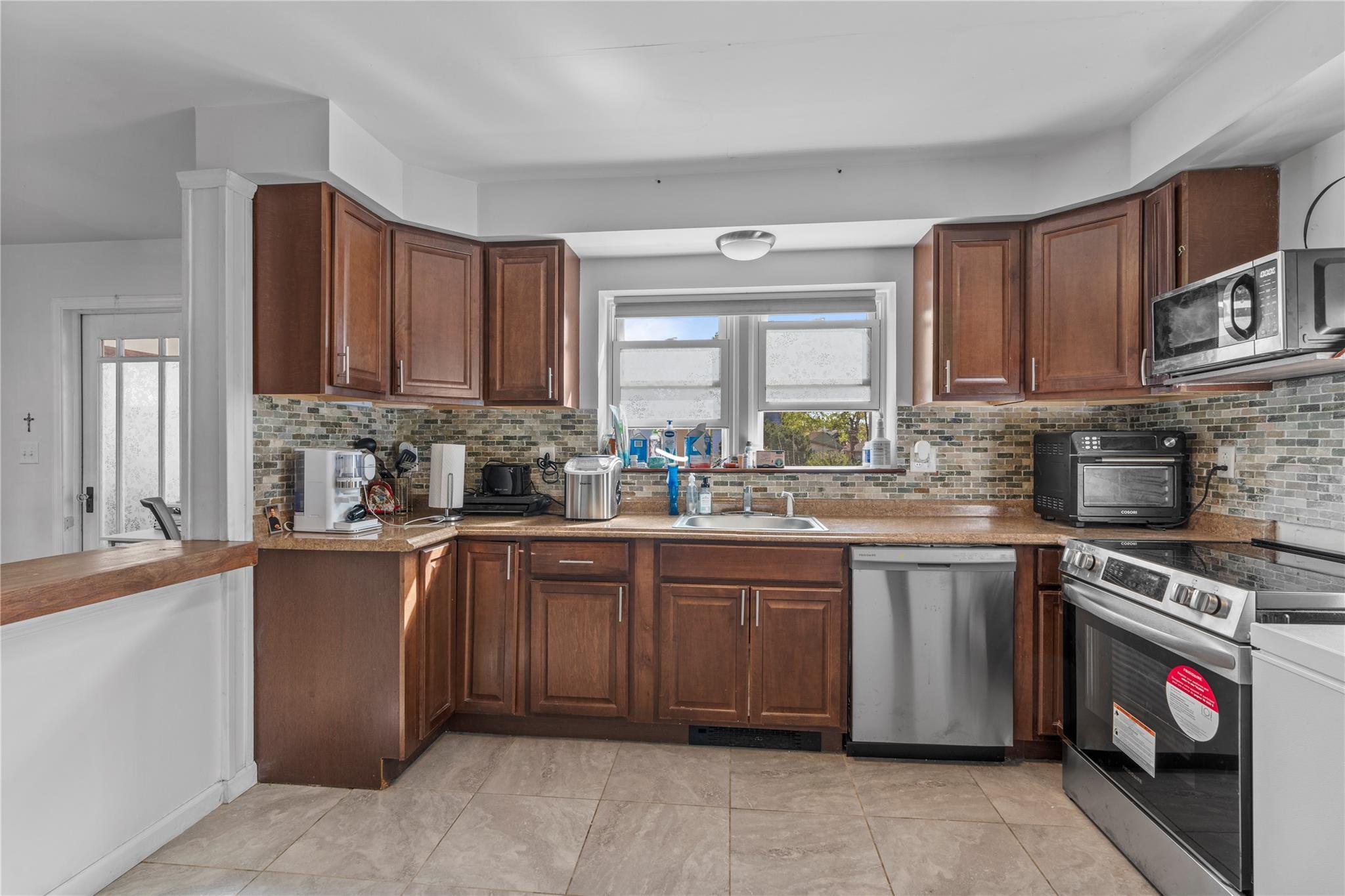 Single Family Verplanck  Dutchess County, NY 12508, MLS-856090-7