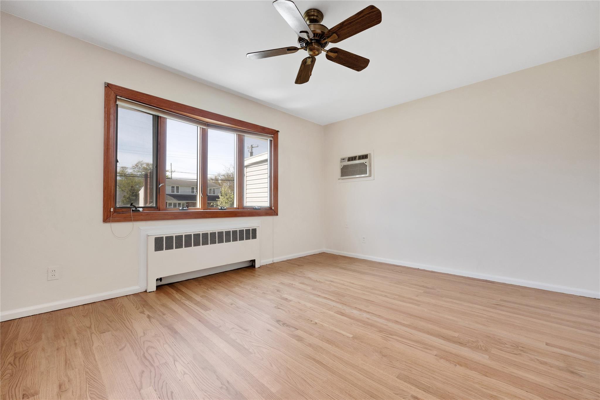 Single Family Merritt  Suffolk County, NY 11795, MLS-856148-11