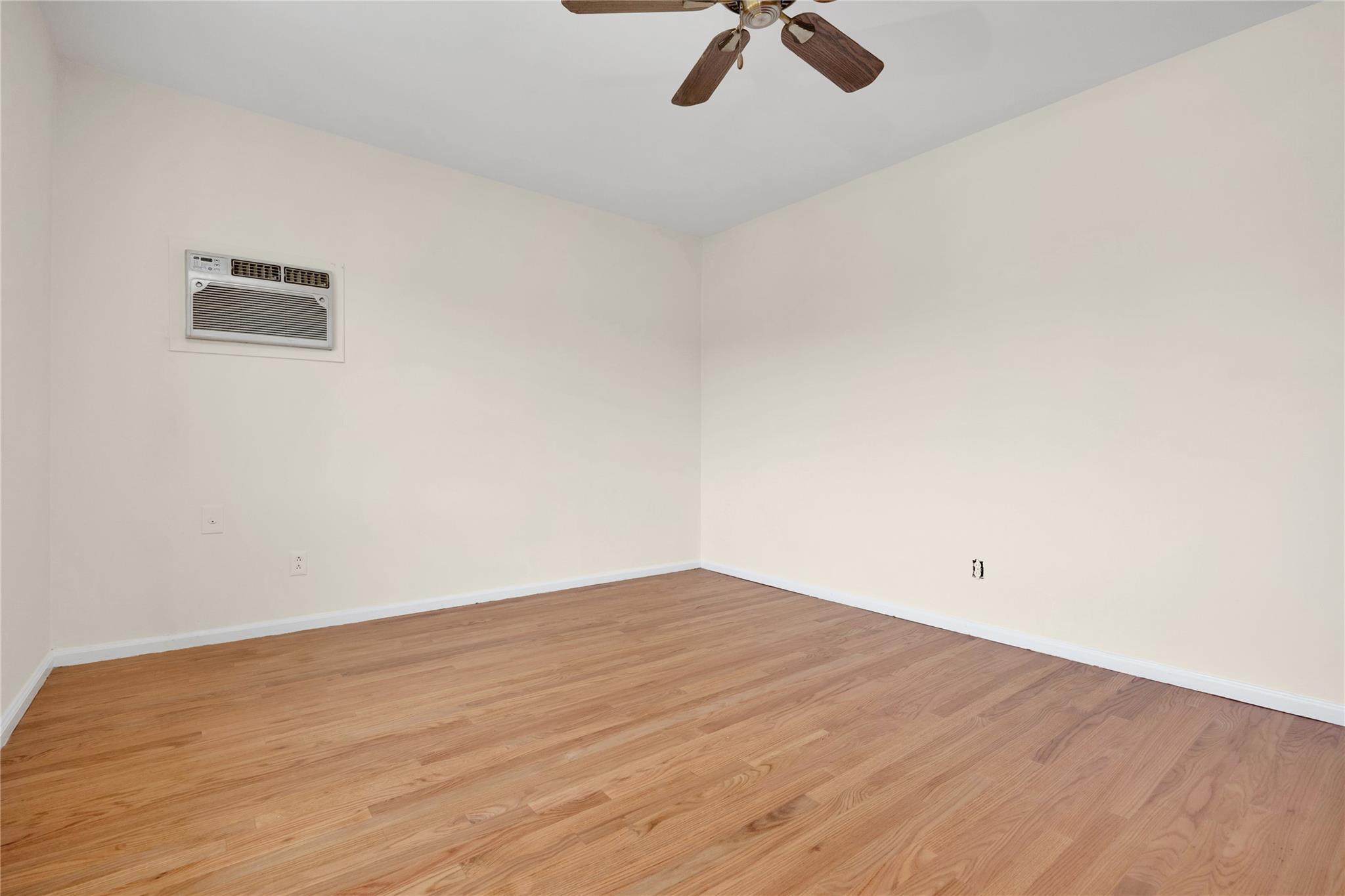 Single Family Merritt  Suffolk County, NY 11795, MLS-856148-12