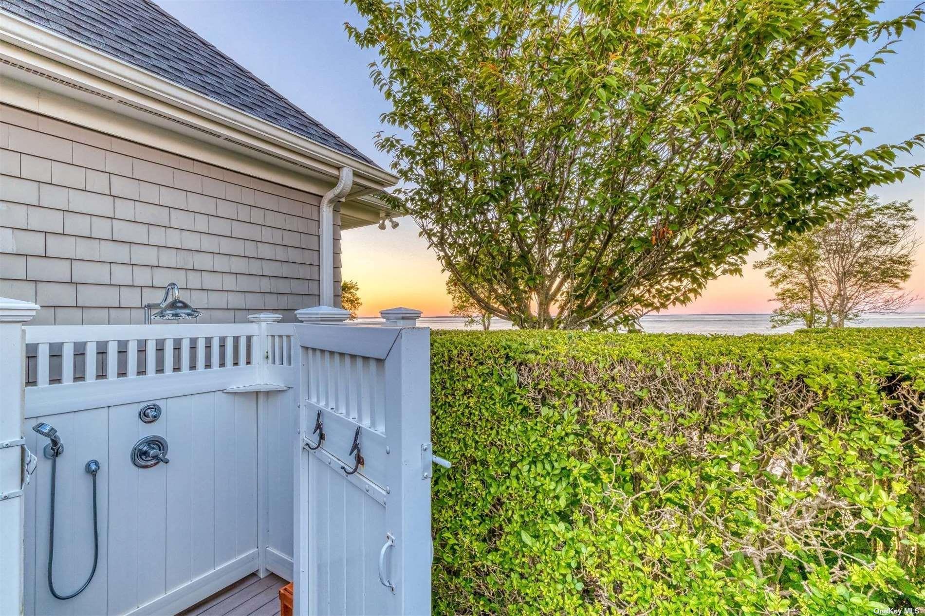 Single Family Grandview  Suffolk County, NY 11957, MLS-856176-36
