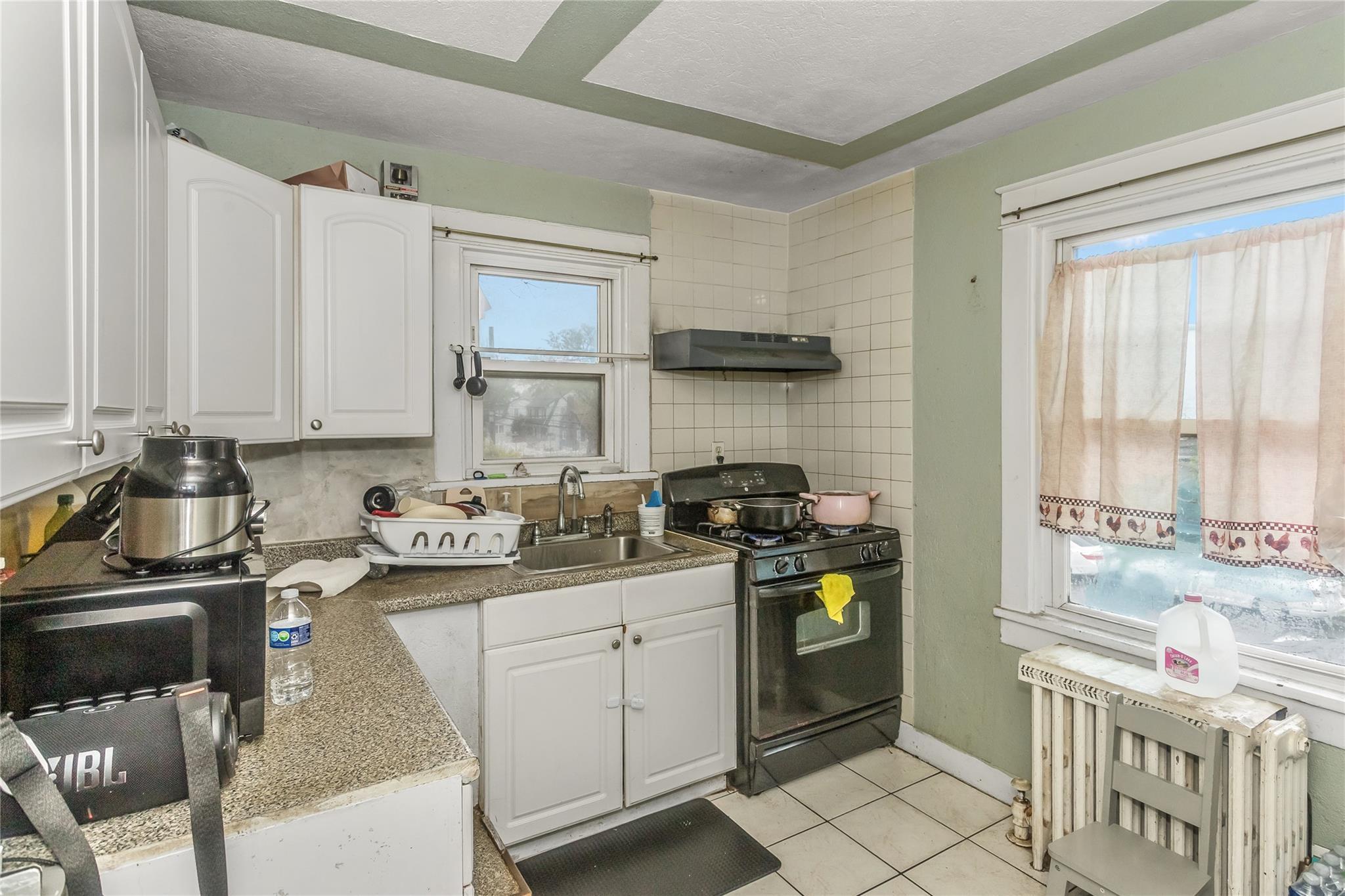 Single Family Lafayette  Nassau County, NY 11550, MLS-856198-10