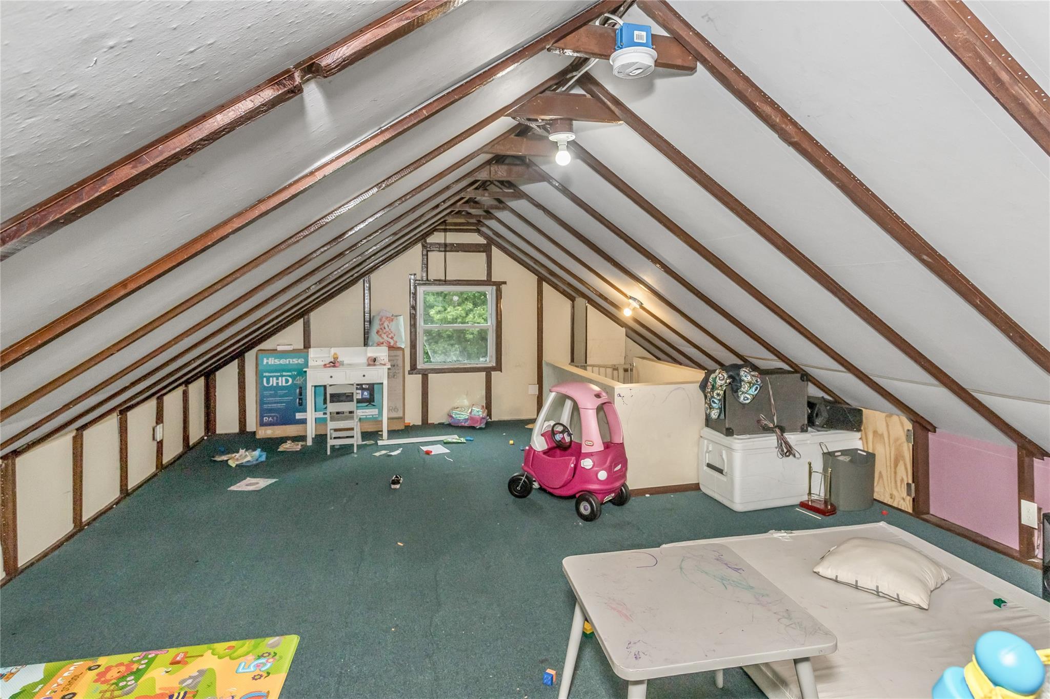 Single Family Lafayette  Nassau County, NY 11550, MLS-856198-12