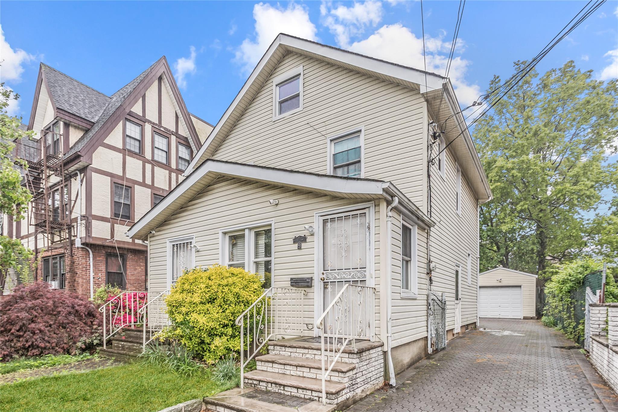 Single Family Lafayette  Nassau County, NY 11550, MLS-856198-2