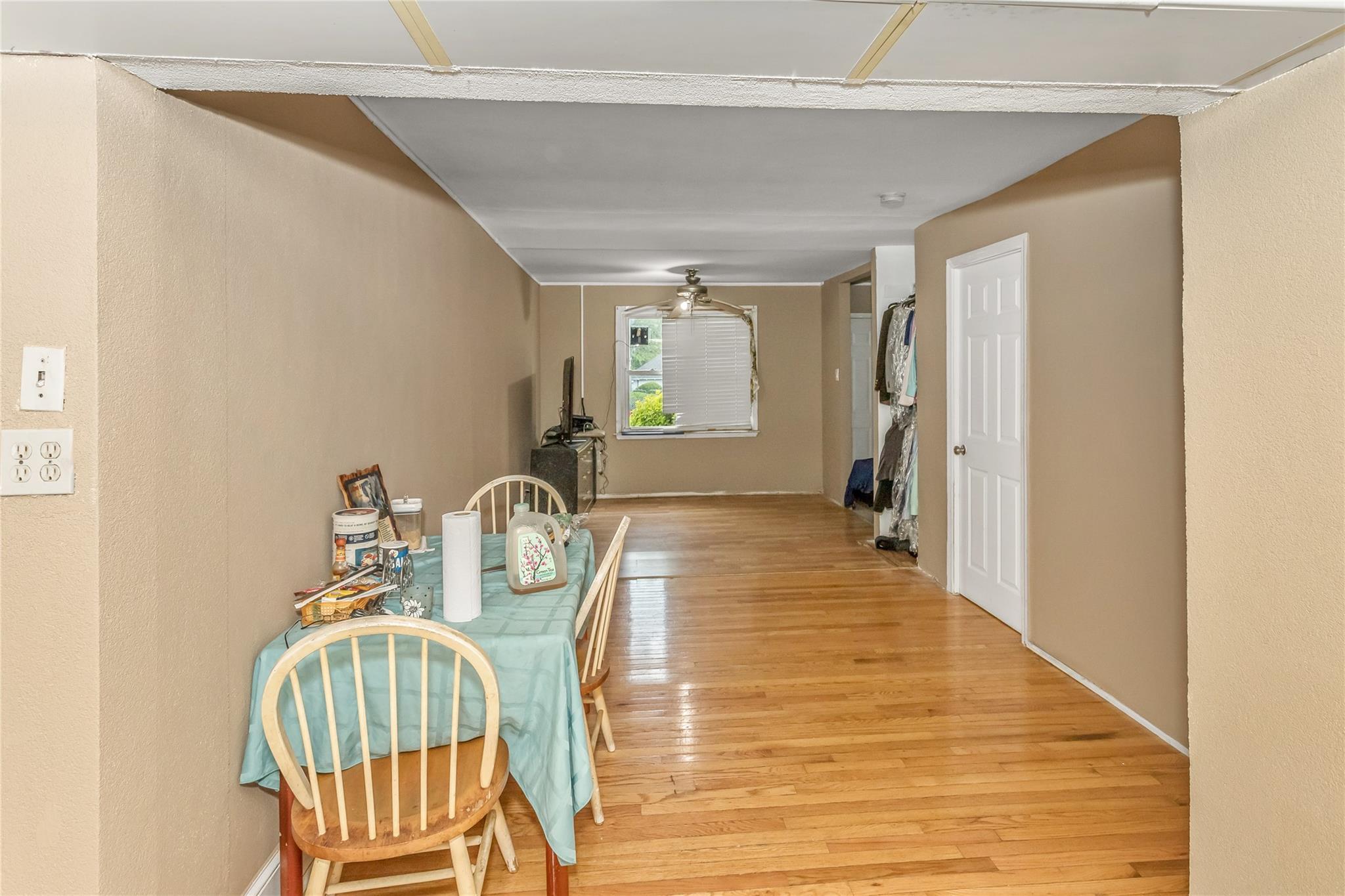 Single Family Lafayette  Nassau County, NY 11550, MLS-856198-4