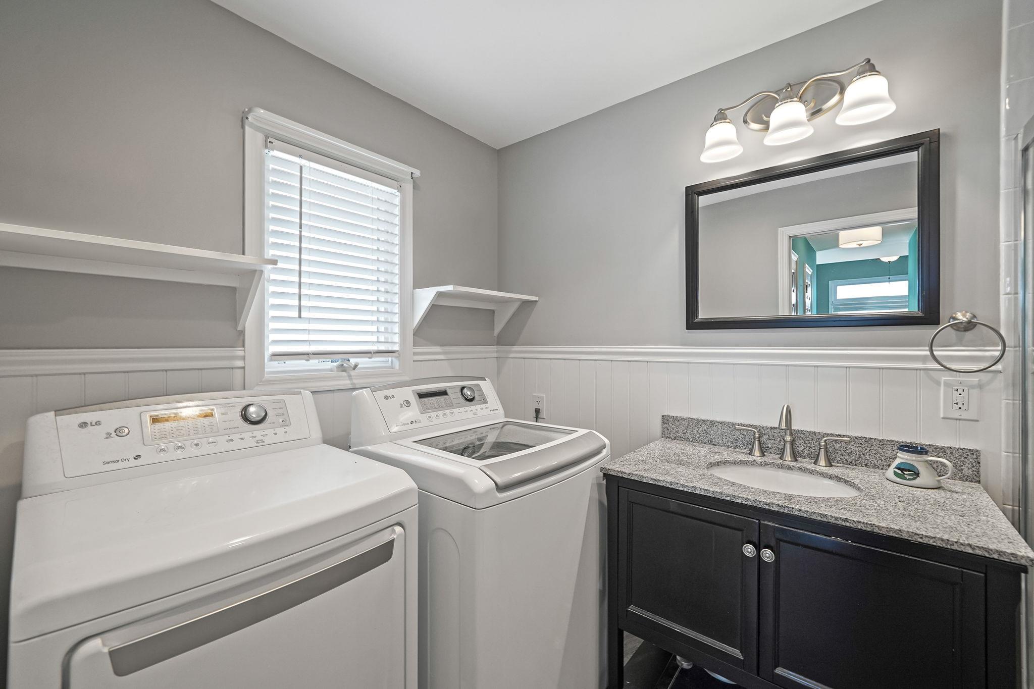 Single Family Grandview  Suffolk County, NY 11967, MLS-856201-16