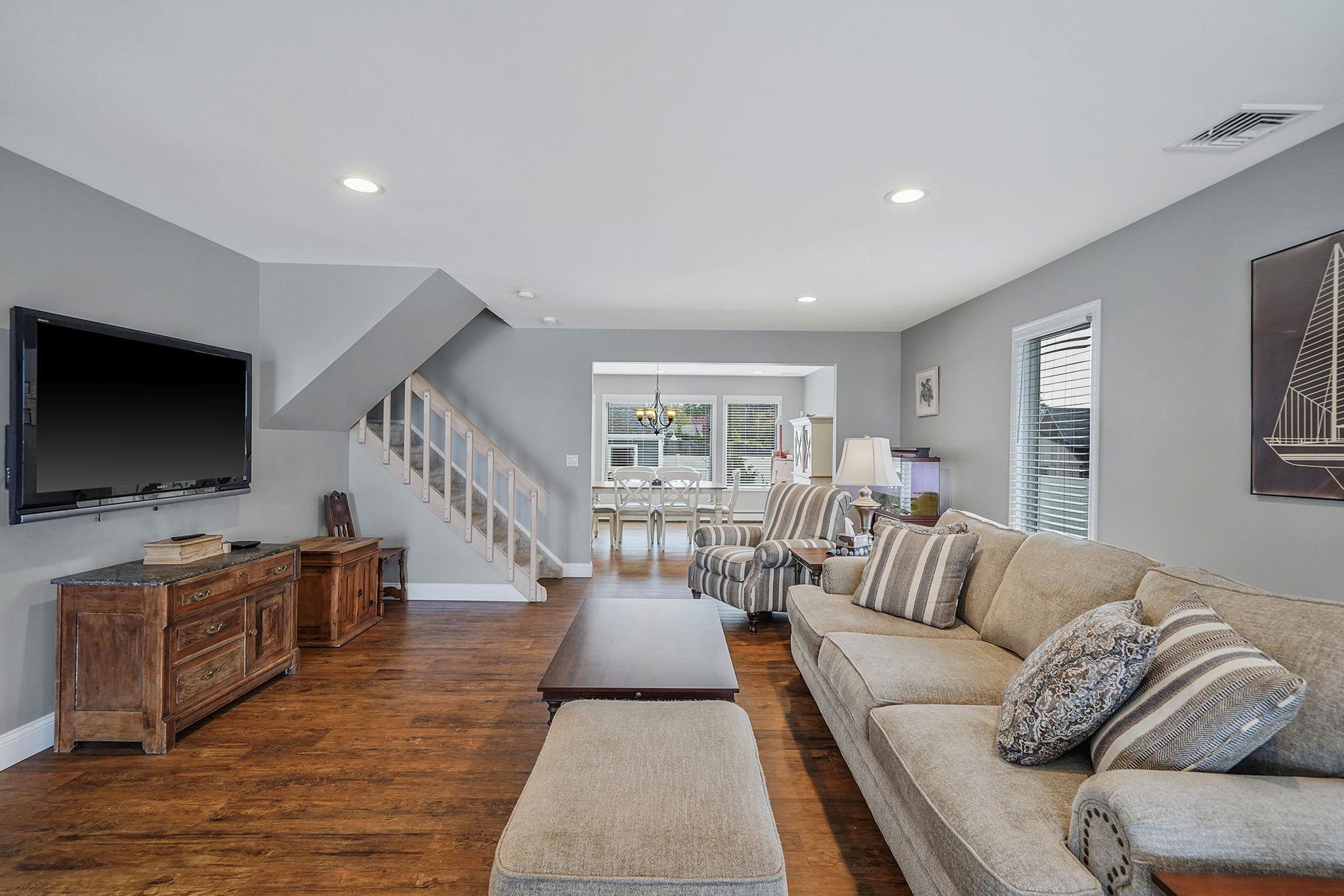 Single Family Grandview  Suffolk County, NY 11967, MLS-856201-8