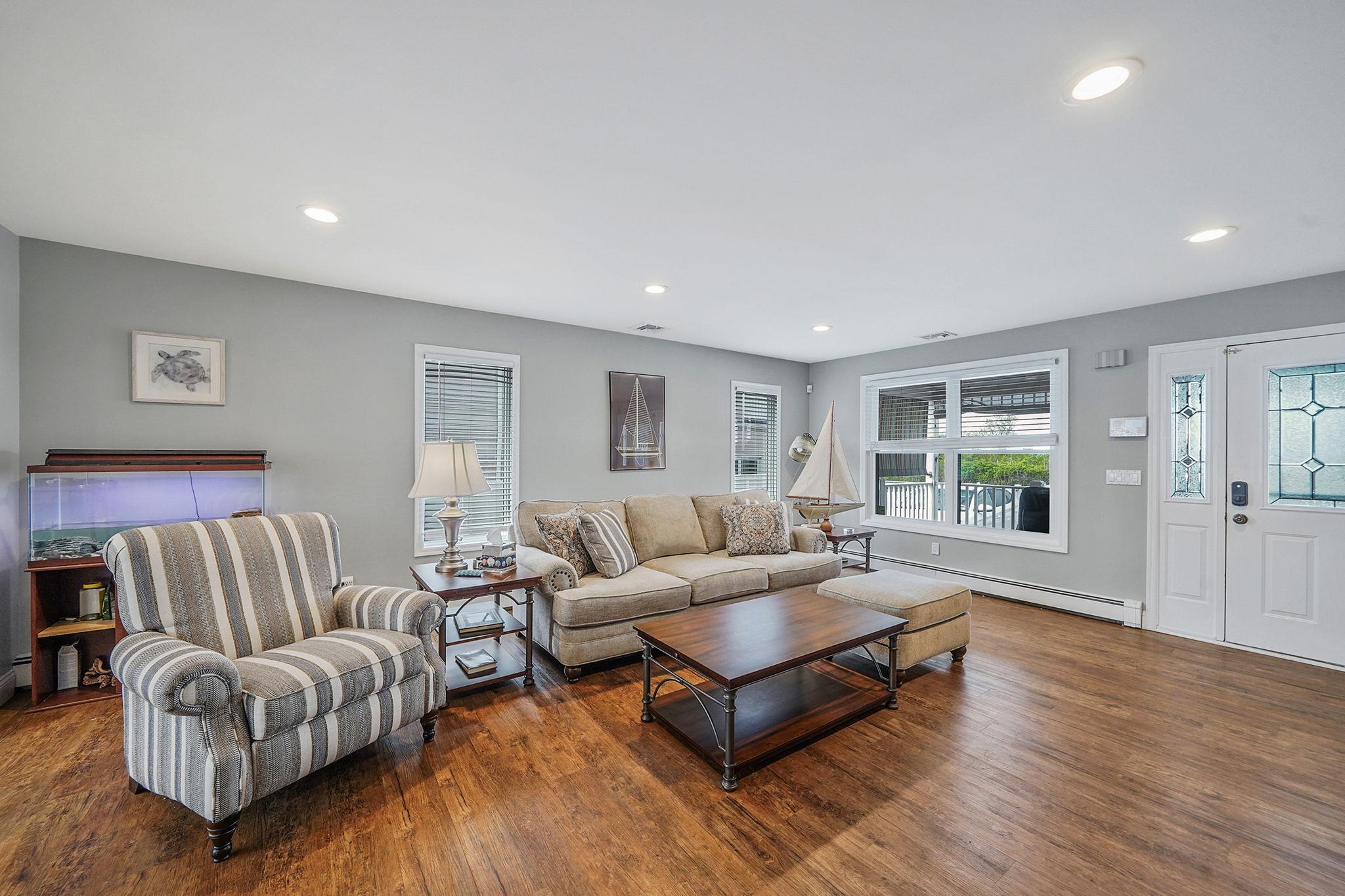 Single Family Grandview  Suffolk County, NY 11967, MLS-856201-9