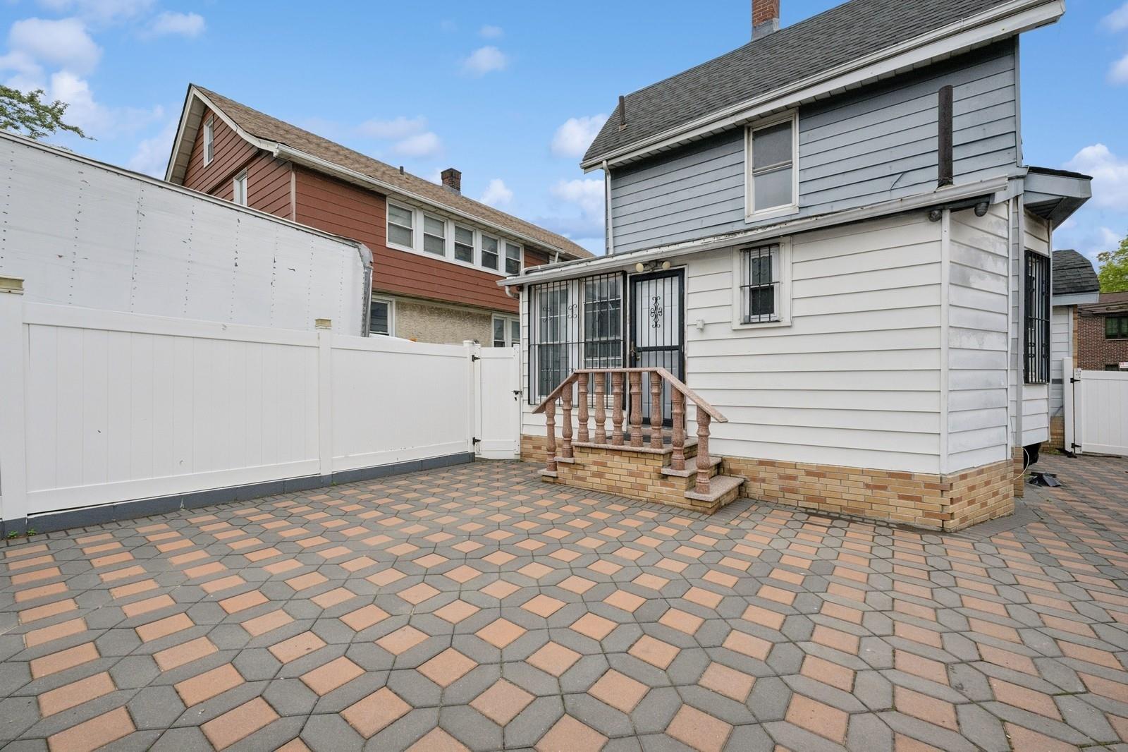 Single Family Buell  Queens, NY 11369, MLS-856204-33
