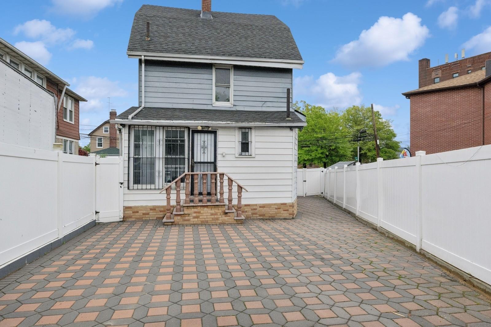 Single Family Buell  Queens, NY 11369, MLS-856204-34