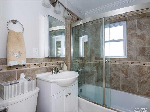 Single Family Hewlett  Nassau County, NY 11569, MLS-856227-10